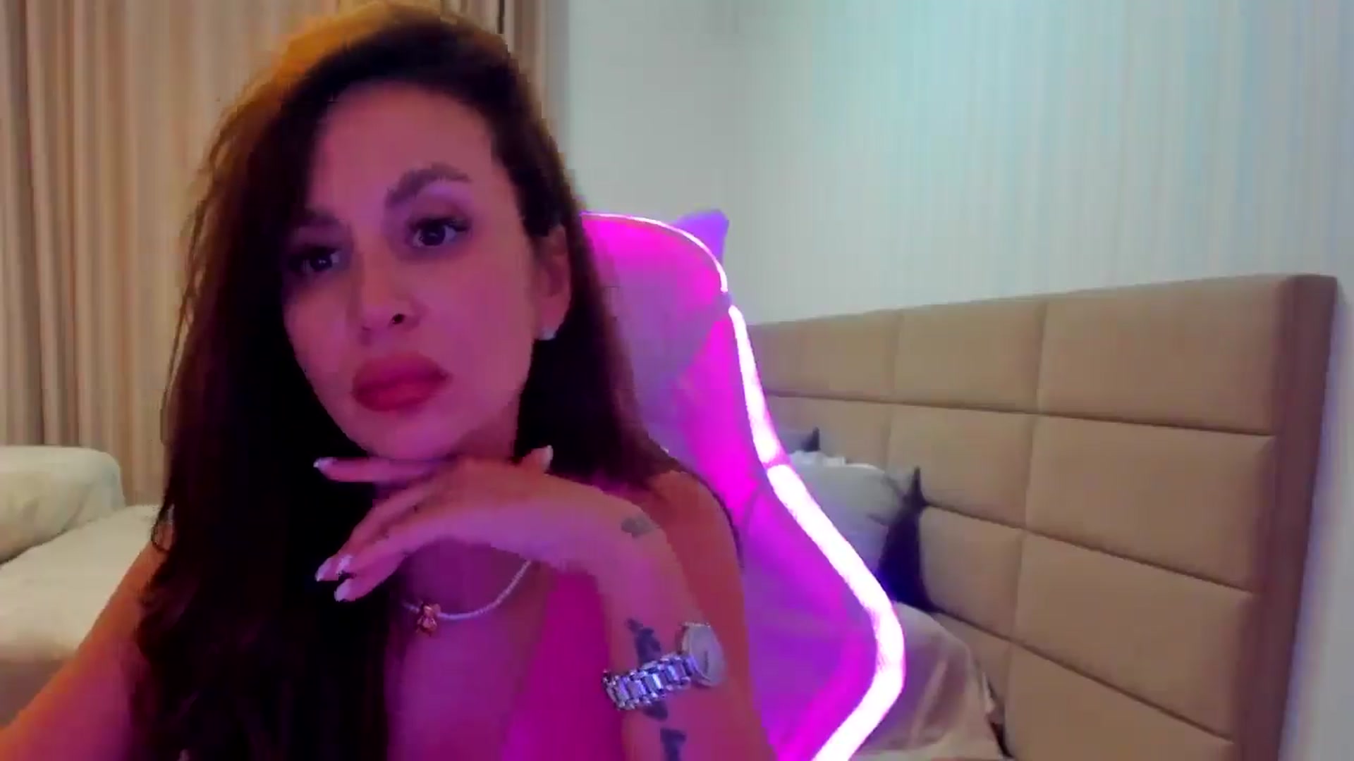 Gallery image thumbnail from MoonBex's myfreecams stream on, 06/25/2025, 19:04 image 7 of 20