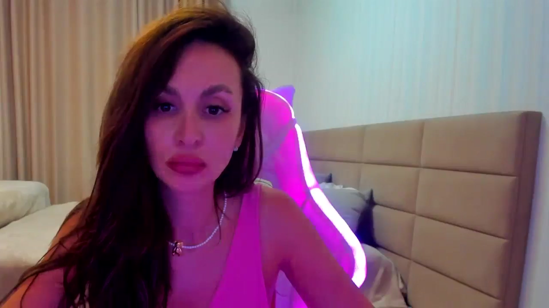 Gallery image thumbnail from MoonBex's myfreecams stream on, 06/25/2025, 19:04 image 10 of 20