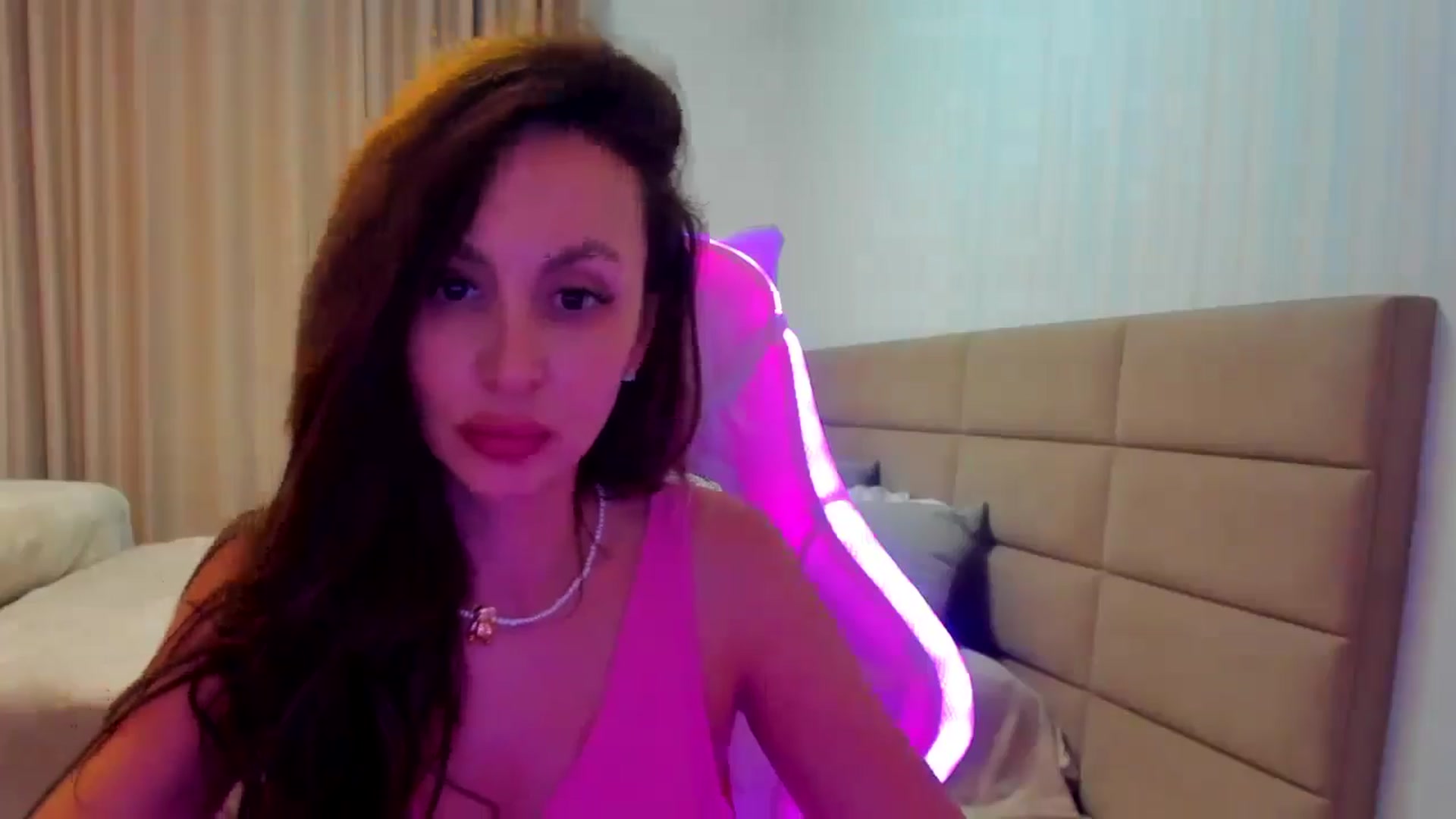 Gallery image thumbnail from MoonBex's myfreecams stream on, 06/25/2025, 19:04 image 11 of 20