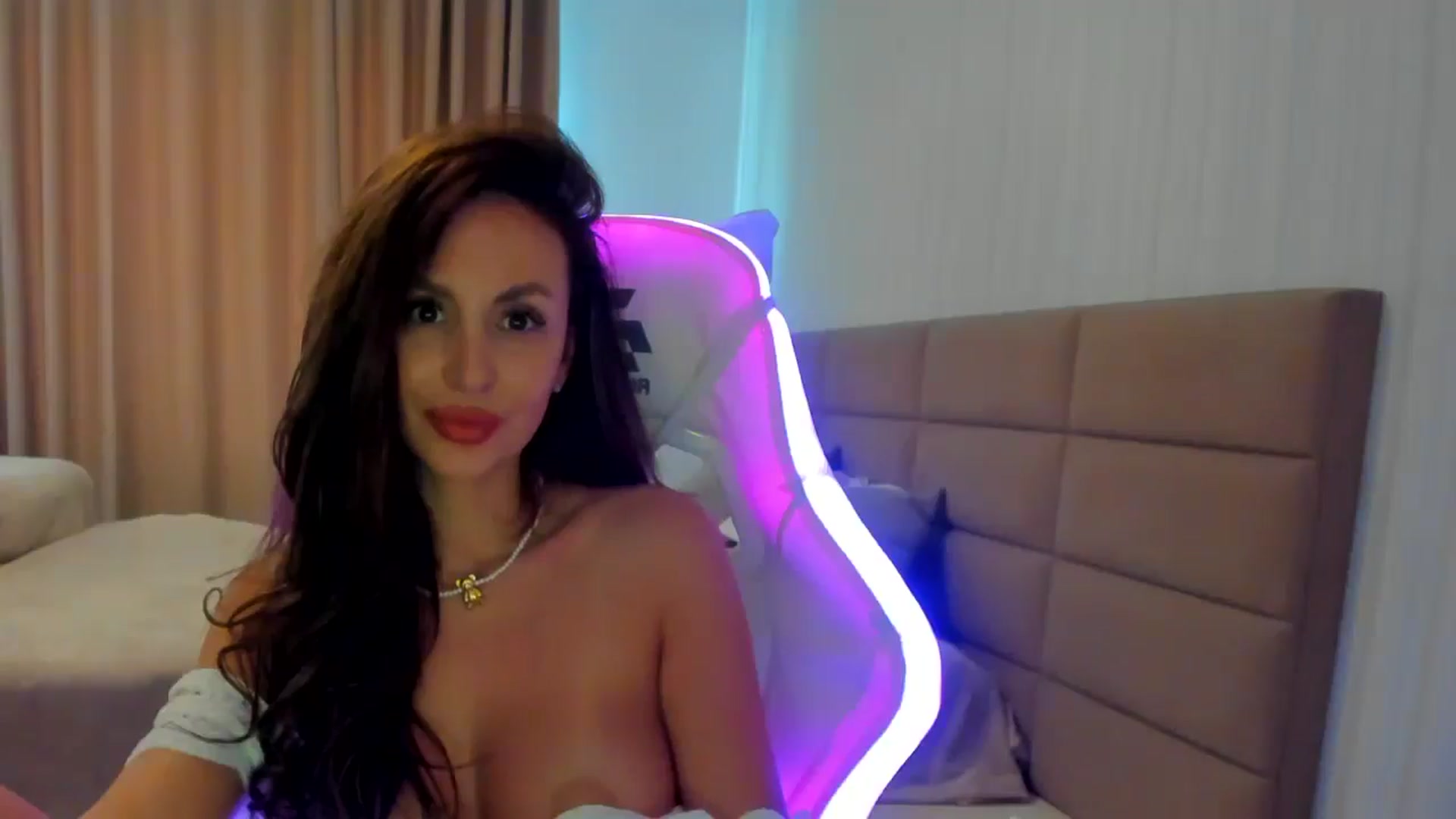 Gallery image thumbnail from MoonBex's myfreecams stream on, 06/26/2025, 12:27 image 3 of 20