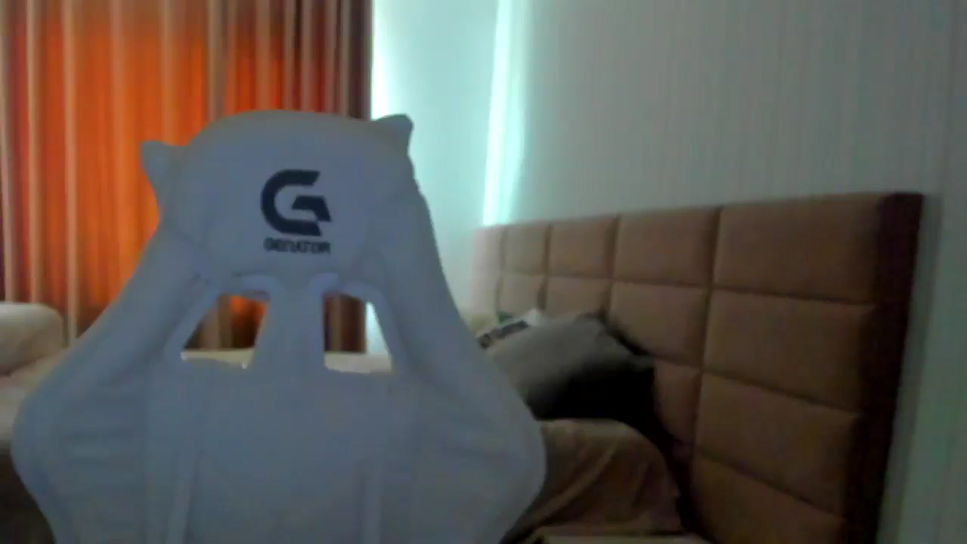 Gallery image thumbnail from MoonBex's myfreecams stream on, 06/26/2025, 12:27 image 20 of 20