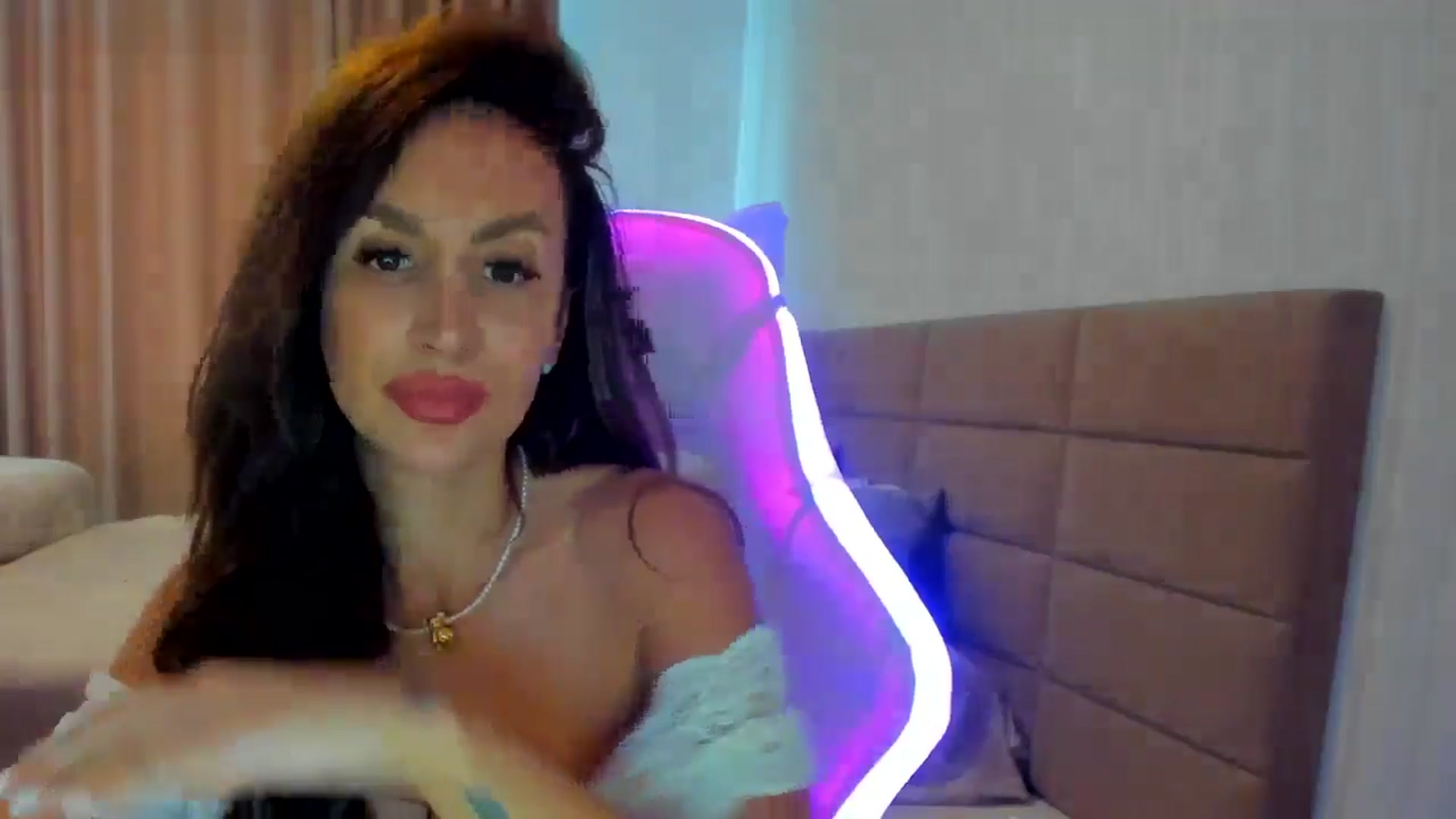 Gallery image thumbnail from MoonBex's myfreecams stream on, 06/26/2025, 12:27 image 2 of 20