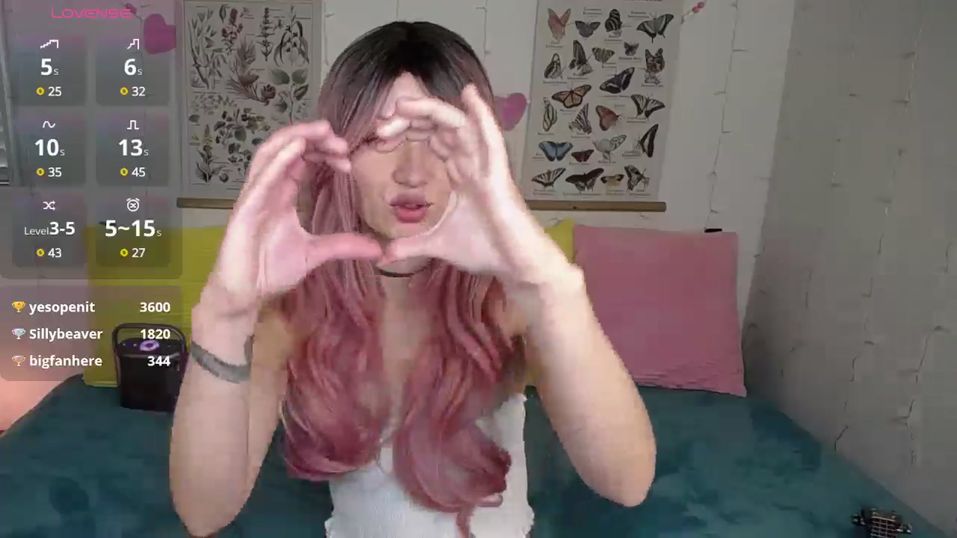 Gallery image thumbnail from MoonLush's myfreecams stream on, 03/30/2025, 21:31 image 4 of 20