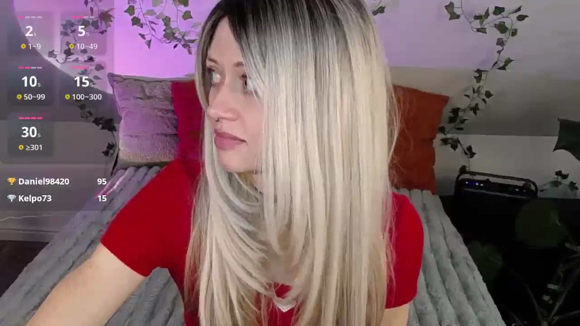Gallery image thumbnail from MoonLush's myfreecams stream on, 04/17/2026, 21:49 image 10 of 20
