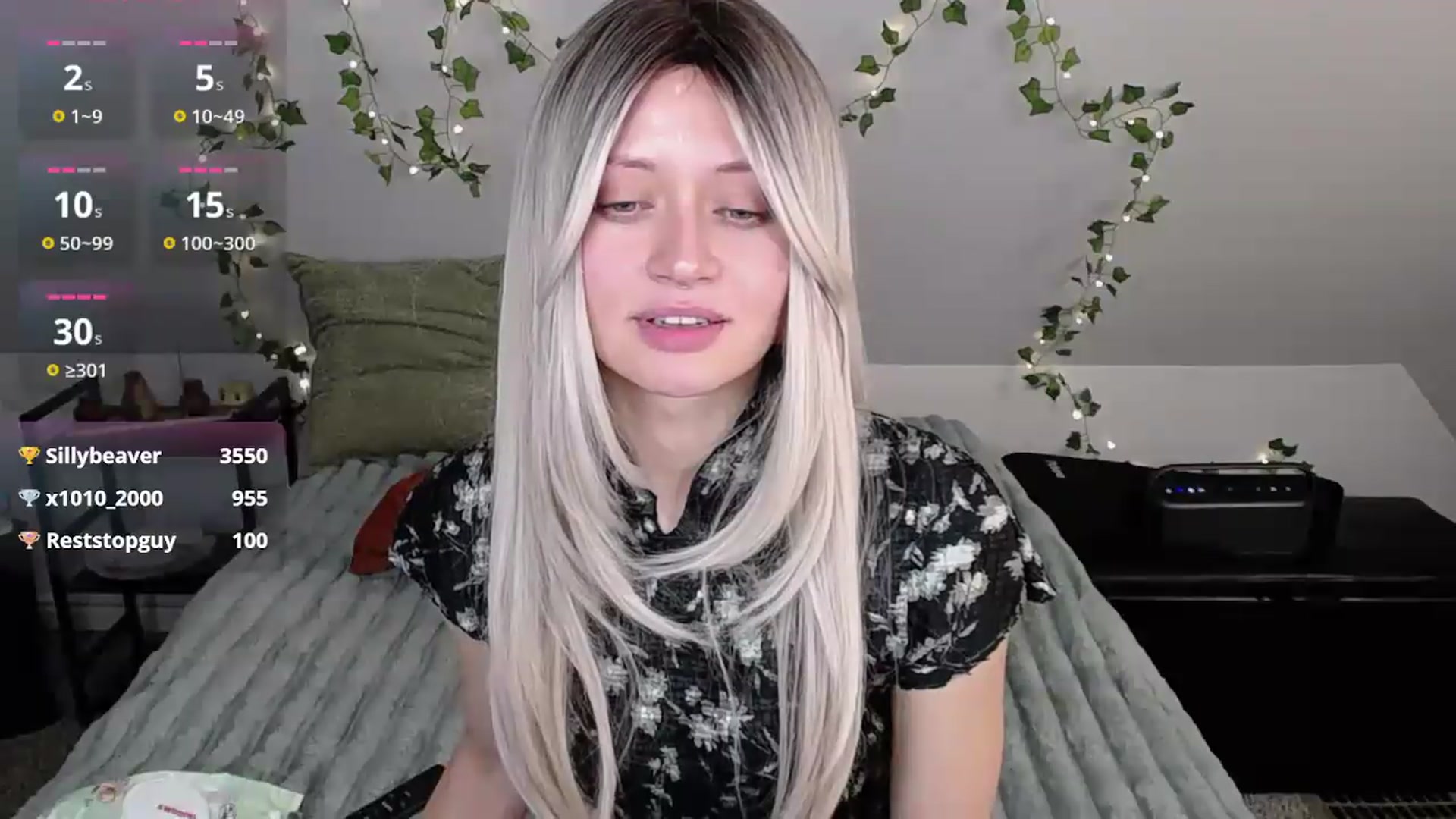 Gallery image thumbnail from MoonLush's myfreecams stream on, 04/24/2026, 23:33 image 18 of 20