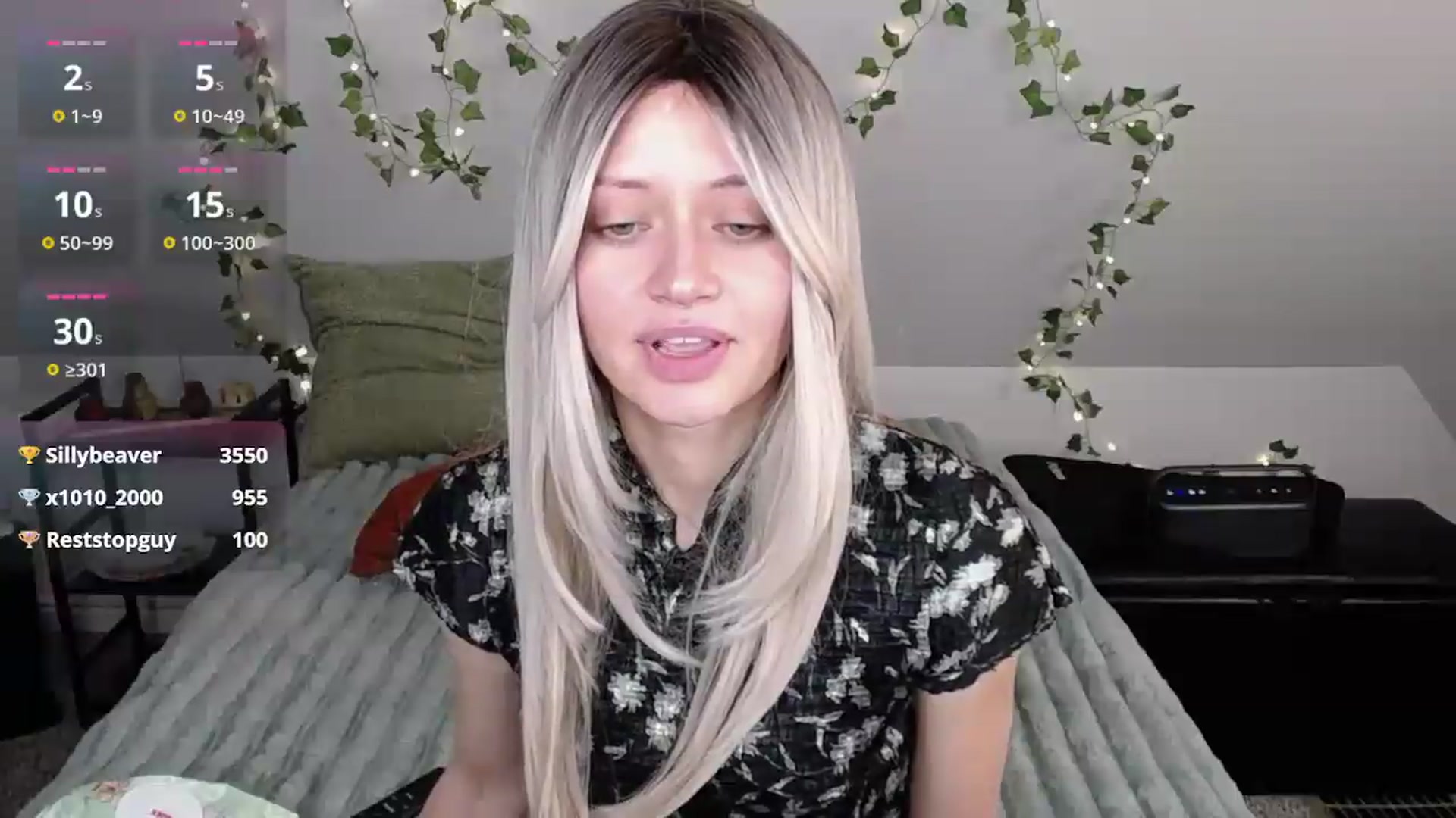 Gallery image thumbnail from MoonLush's myfreecams stream on, 04/24/2026, 23:33 image 13 of 20