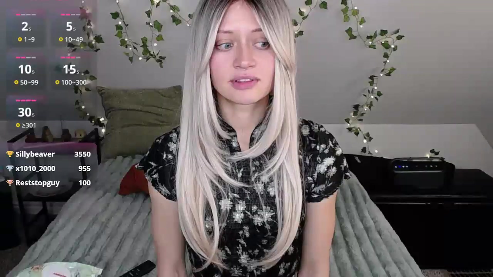 Gallery image thumbnail from MoonLush's myfreecams stream on, 04/24/2026, 23:33 image 16 of 20