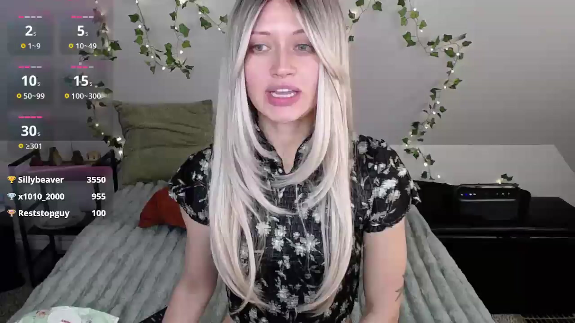 Gallery image thumbnail from MoonLush's myfreecams stream on, 04/24/2026, 23:33 image 15 of 20