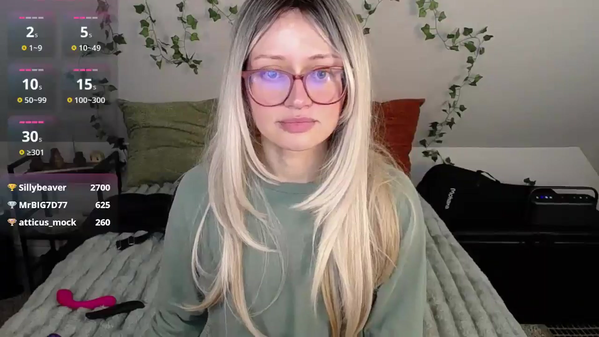 Gallery image thumbnail from MoonLush's myfreecams stream on, 04/25/2026, 21:55 image 15 of 20
