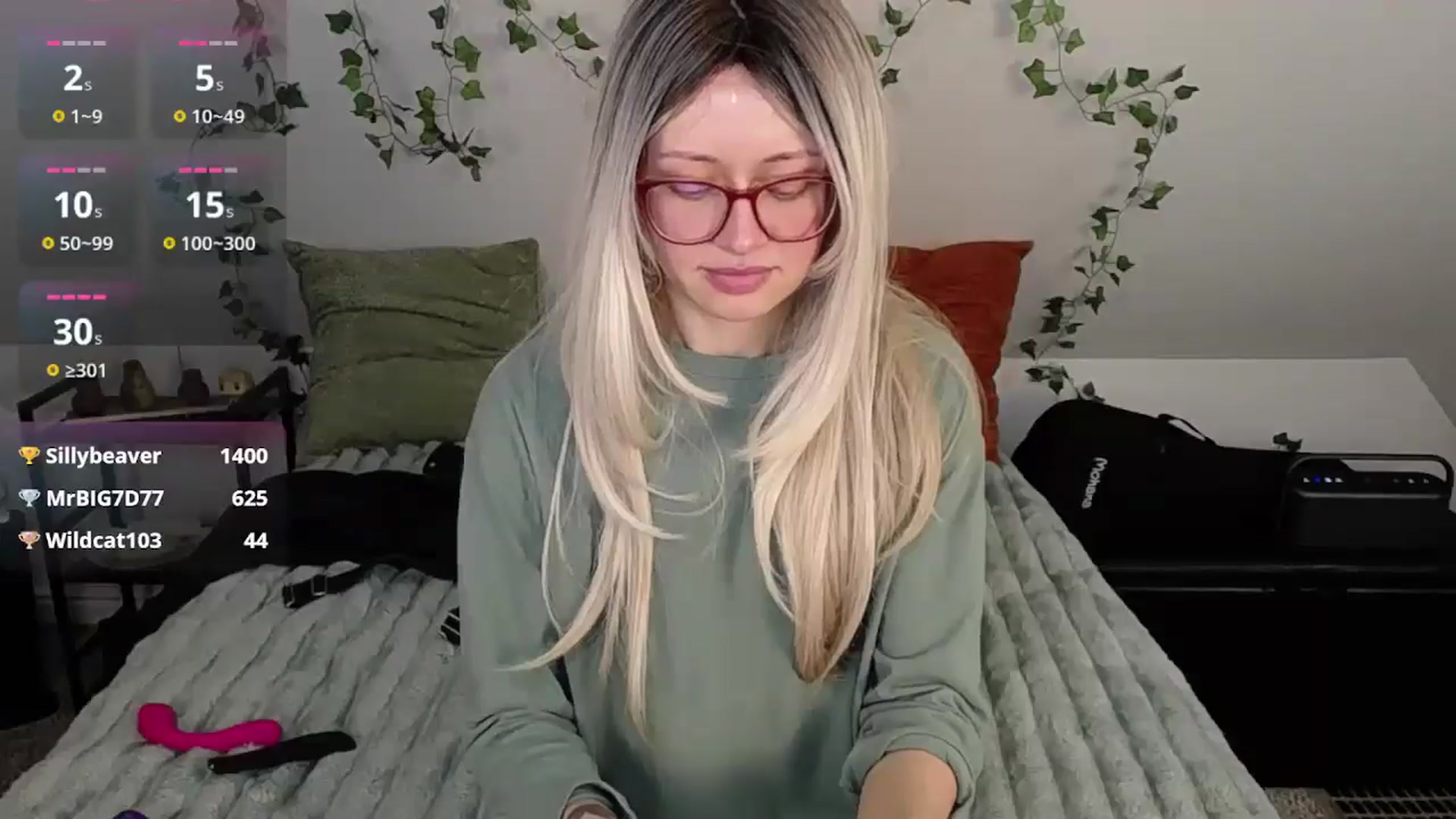 Gallery image thumbnail from MoonLush's myfreecams stream on, 04/25/2026, 21:55 image 4 of 20