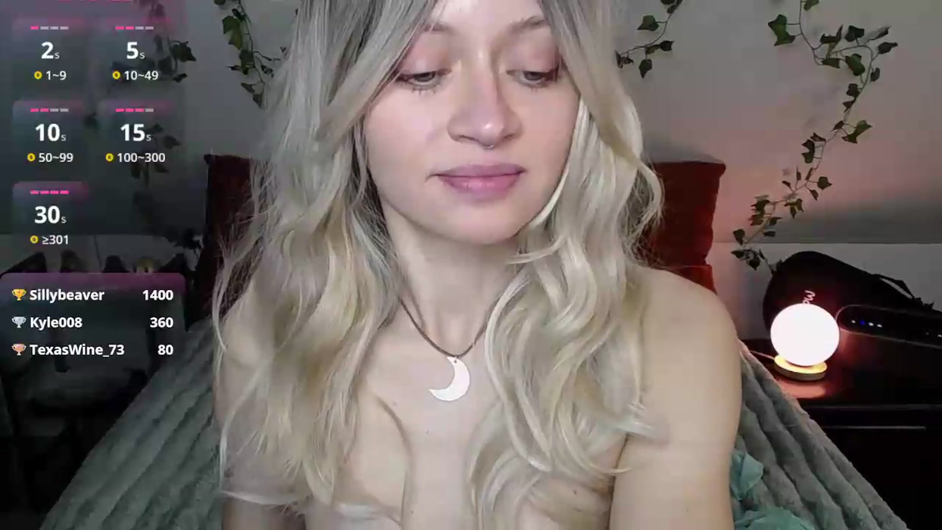 Gallery image thumbnail from MoonLush's myfreecams stream on, 05/02/2026, 22:11 image 17 of 20