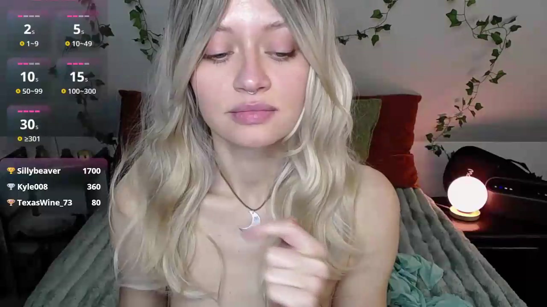 Gallery image thumbnail from MoonLush's myfreecams stream on, 05/02/2026, 22:11 image 19 of 20