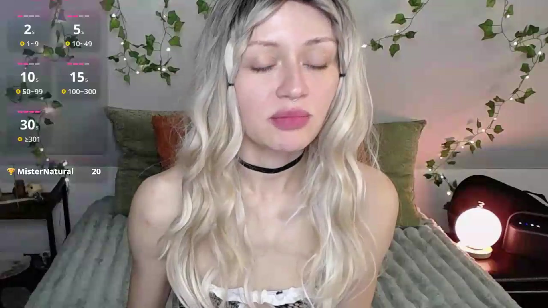 Gallery image thumbnail from MoonLush's myfreecams stream on, 05/16/2026, 23:04 image 3 of 20