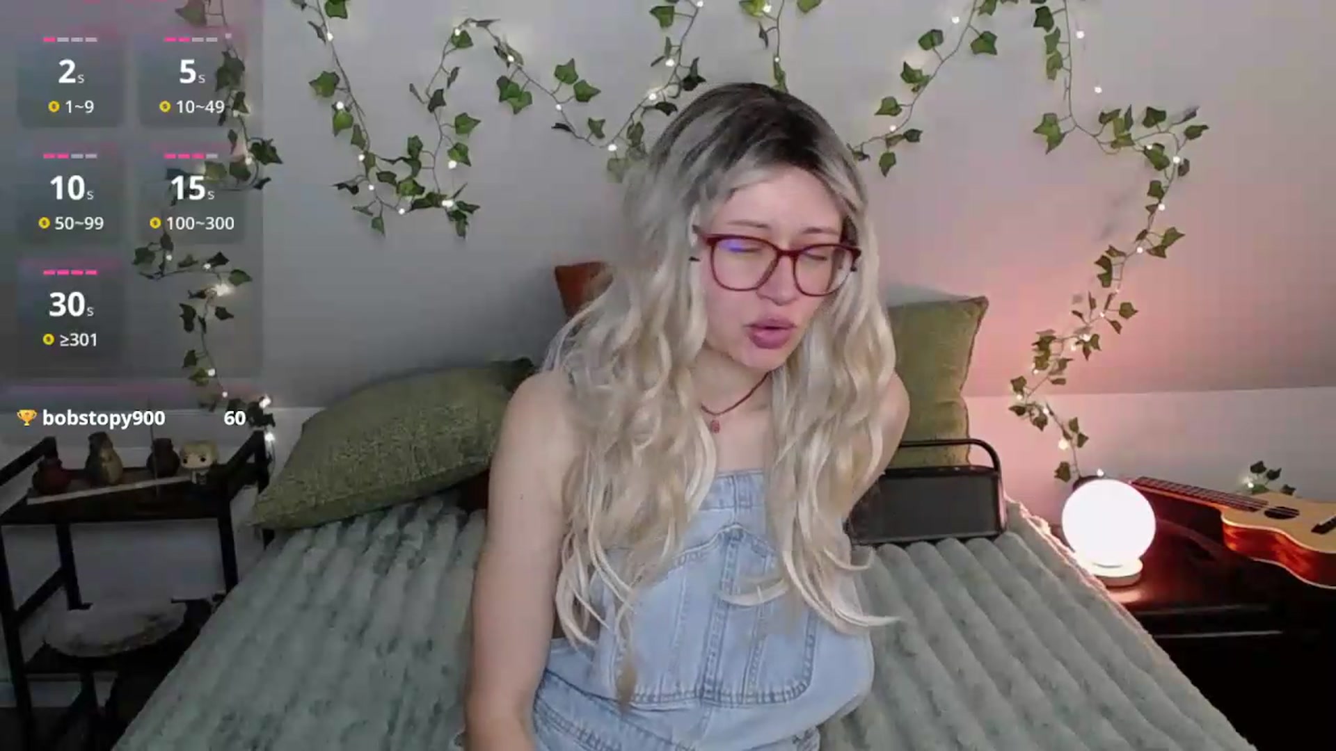 Gallery image thumbnail from MoonLush's myfreecams stream on, 06/05/2026, 22:37 image 4 of 20