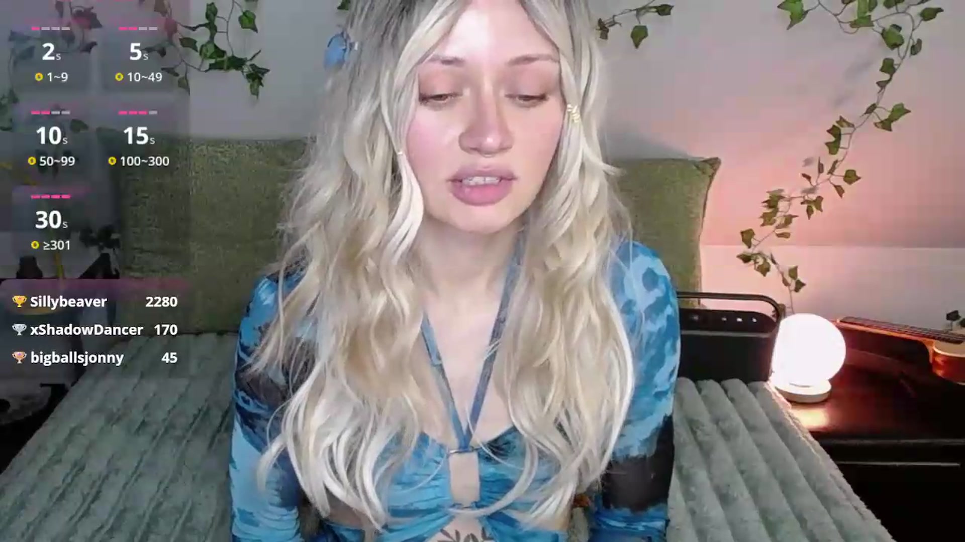 Gallery image thumbnail from MoonLush's myfreecams stream on, 06/19/2026, 22:03 image 15 of 20