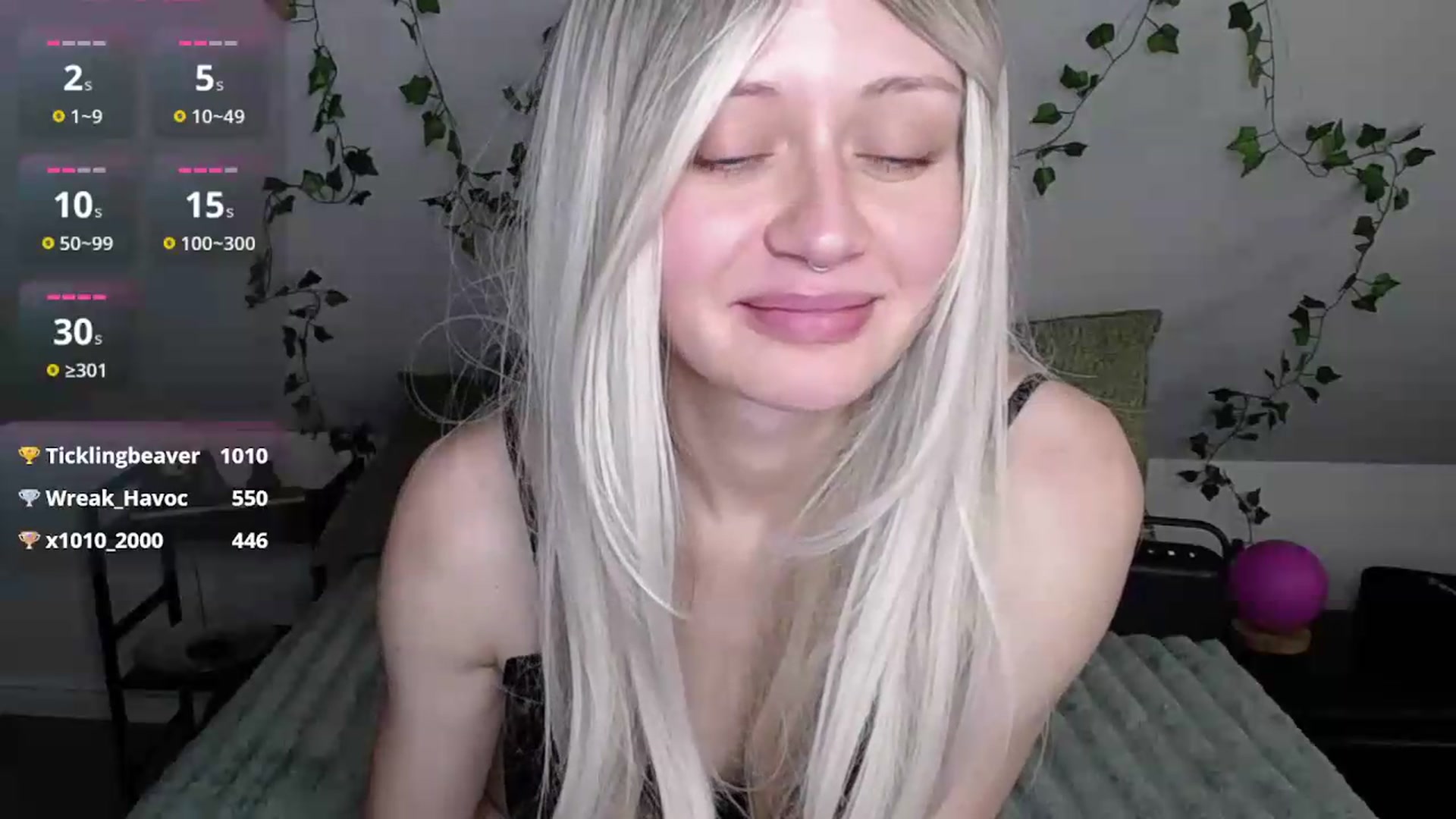 Gallery image thumbnail from MoonLush's myfreecams stream on, 07/31/2026, 22:16 image 18 of 20