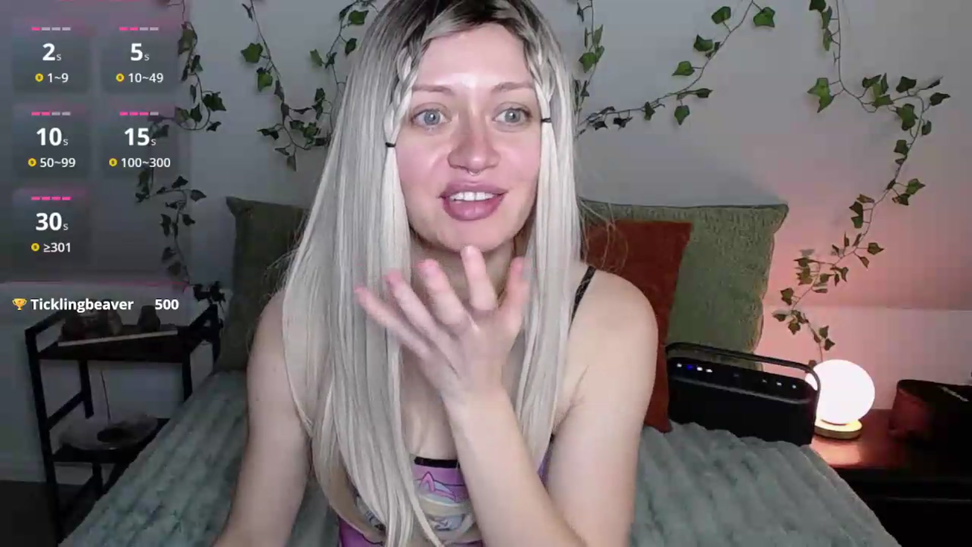 Gallery image thumbnail from MoonLush's myfreecams stream on, 08/01/2026, 21:40 image 5 of 20