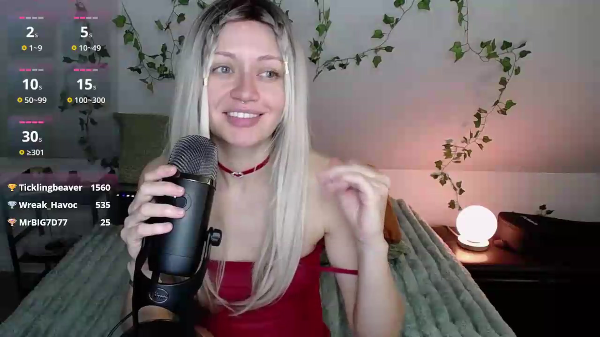 Gallery image thumbnail from MoonLush's myfreecams stream on, 08/14/2026, 22:19 image 17 of 20