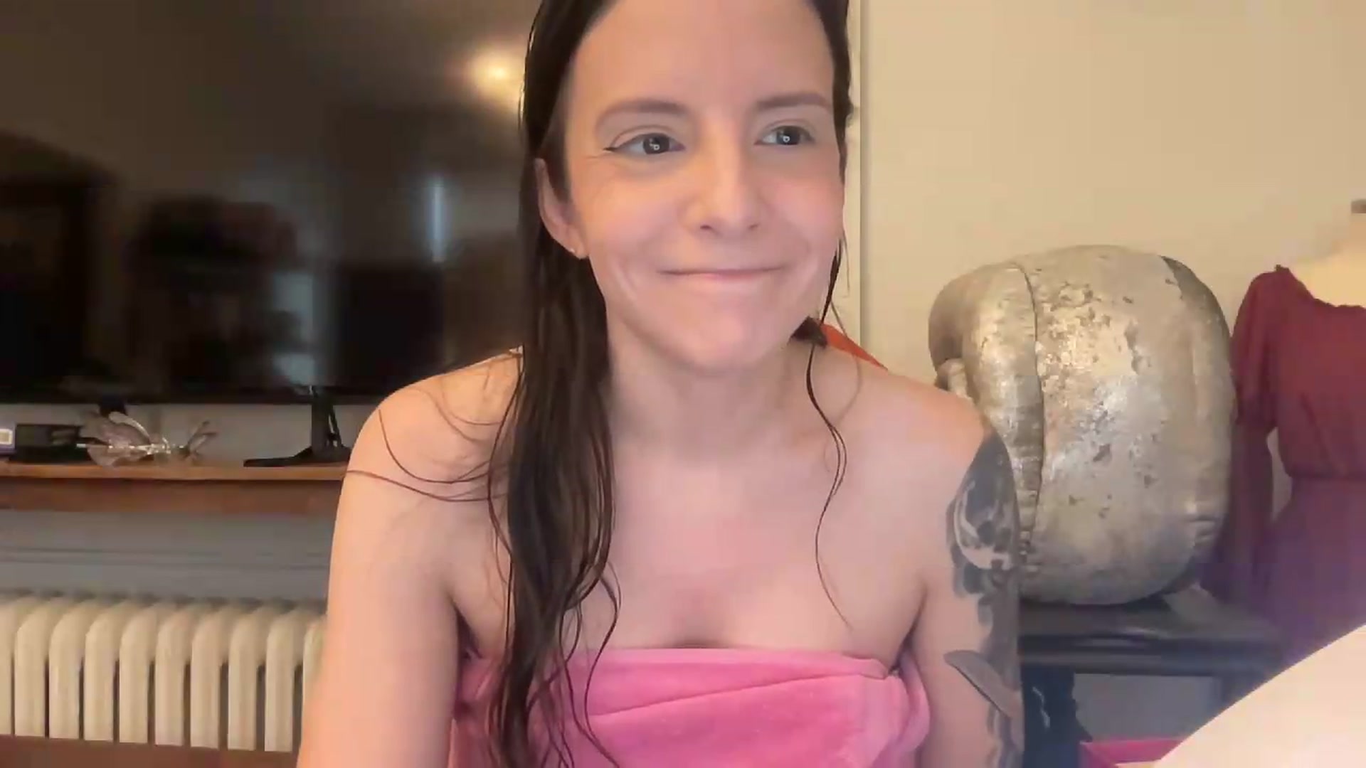 Gallery image thumbnail from MoonMILF's myfreecams stream on, 08/03/2026, 15:16 image 8 of 20
