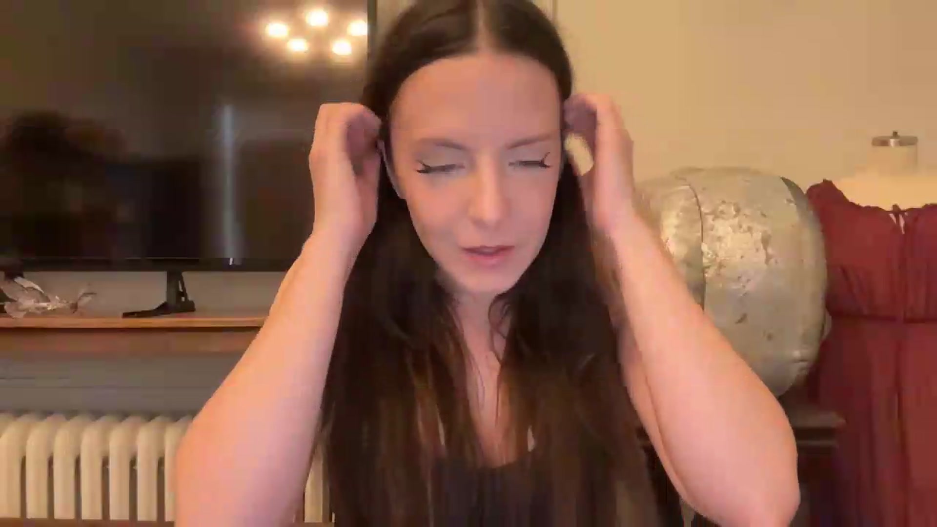 Gallery image thumbnail from MoonMILF's myfreecams stream on, 08/05/2026, 14:43 image 16 of 20