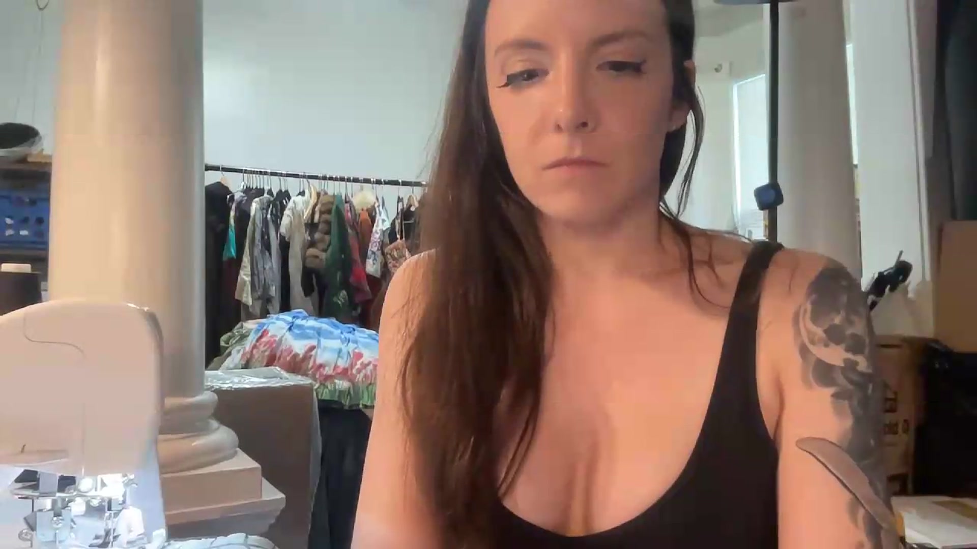Gallery image thumbnail from MoonMILF's myfreecams stream on, 08/05/2026, 23:17 image 6 of 20