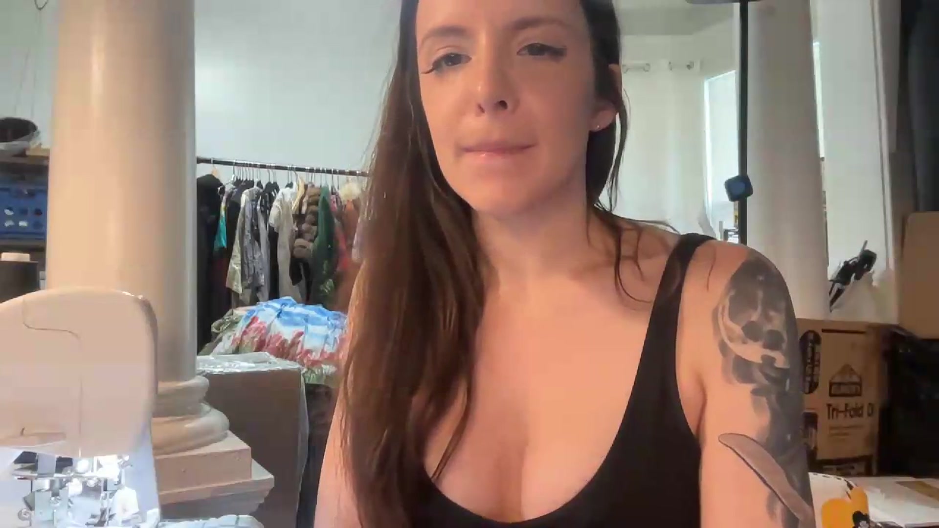 Gallery image thumbnail from MoonMILF's myfreecams stream on, 08/05/2026, 23:17 image 5 of 20