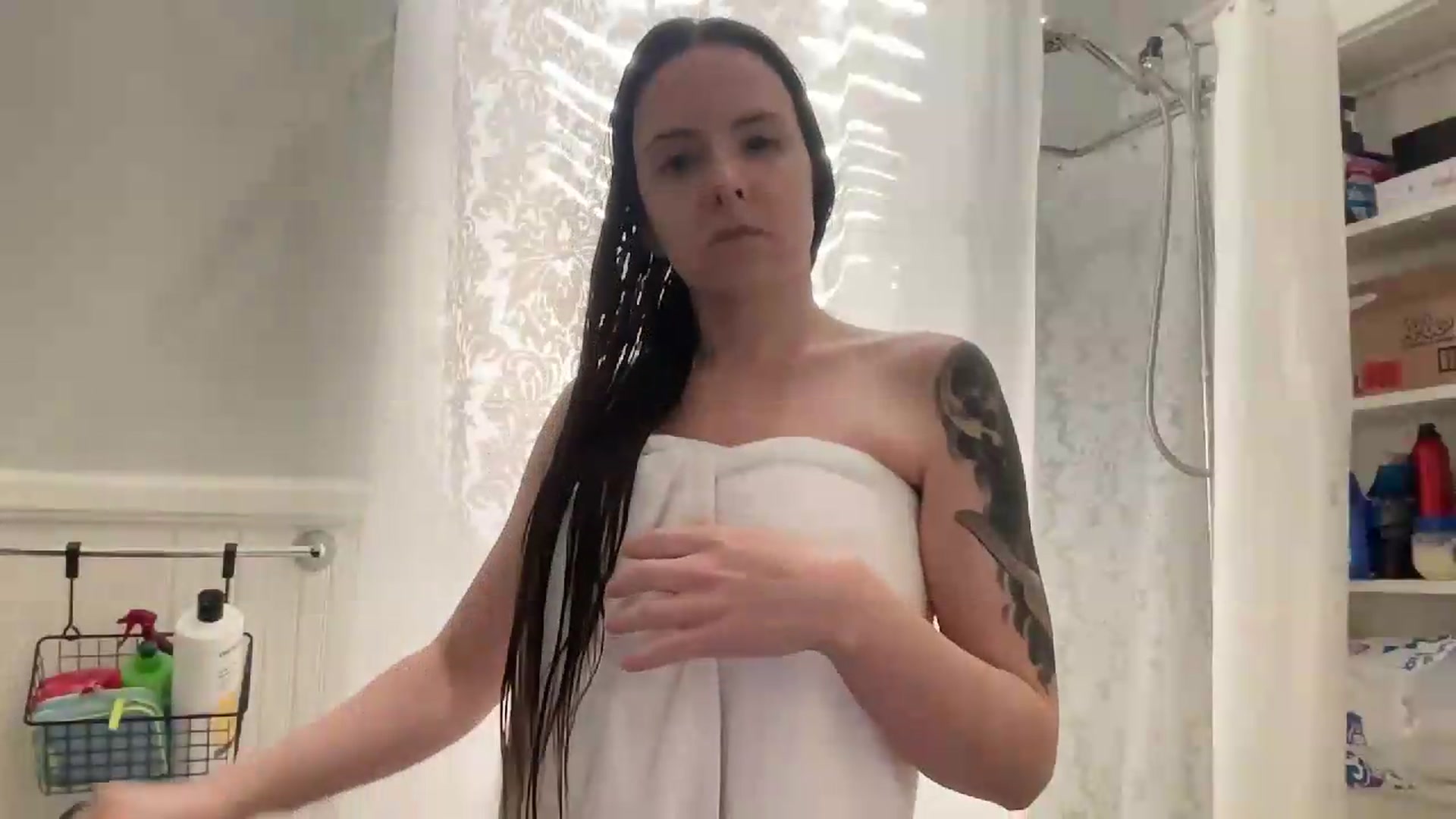 Gallery image thumbnail from MoonMILF's myfreecams stream on, 08/06/2026, 14:06 image 8 of 20