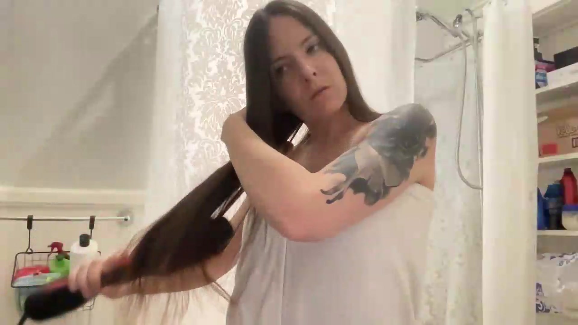 Gallery image thumbnail from MoonMILF's myfreecams stream on, 08/06/2026, 14:06 image 17 of 20