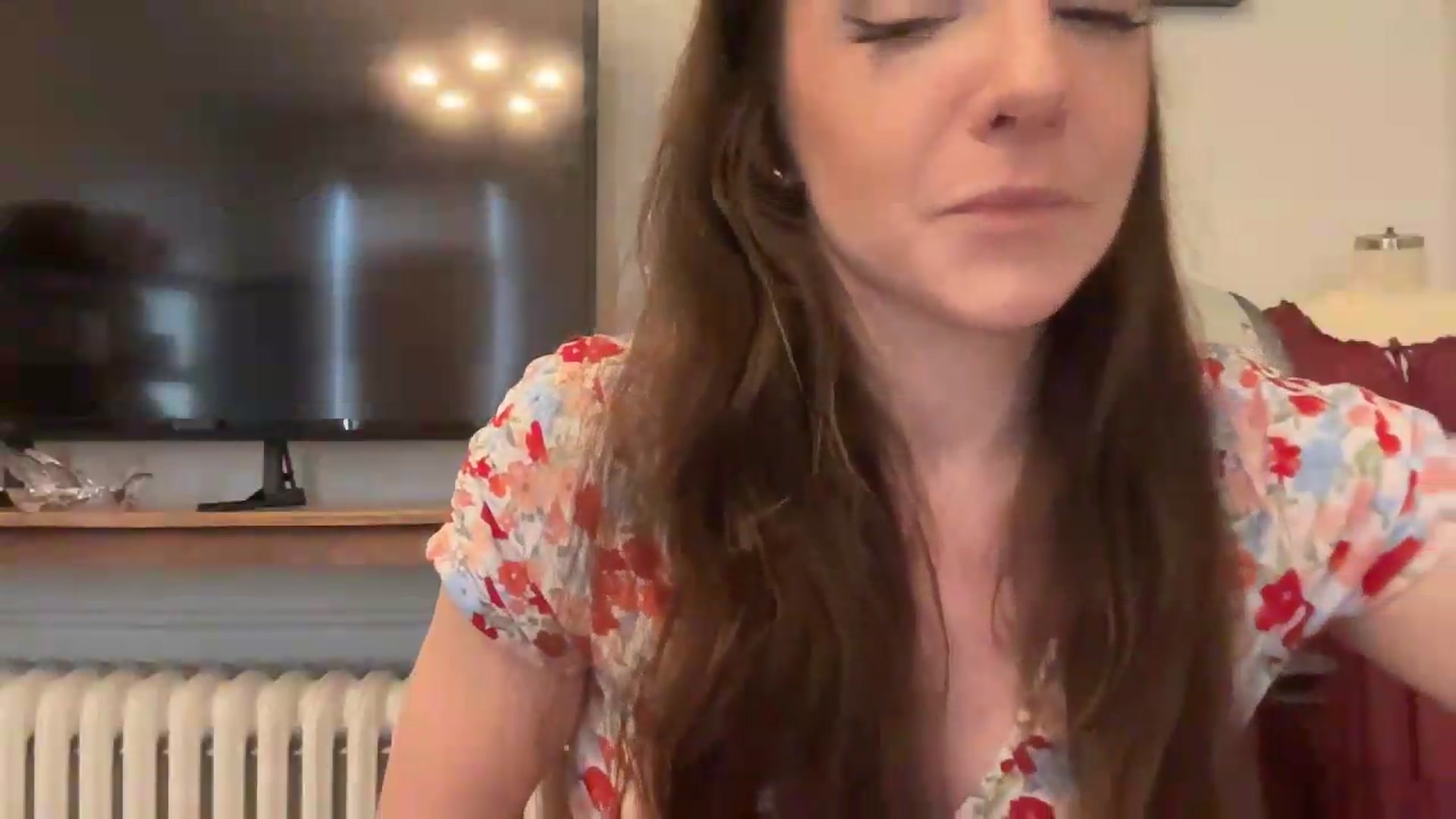 Gallery image thumbnail from MoonMILF's myfreecams stream on, 08/06/2026, 14:39 image 15 of 20