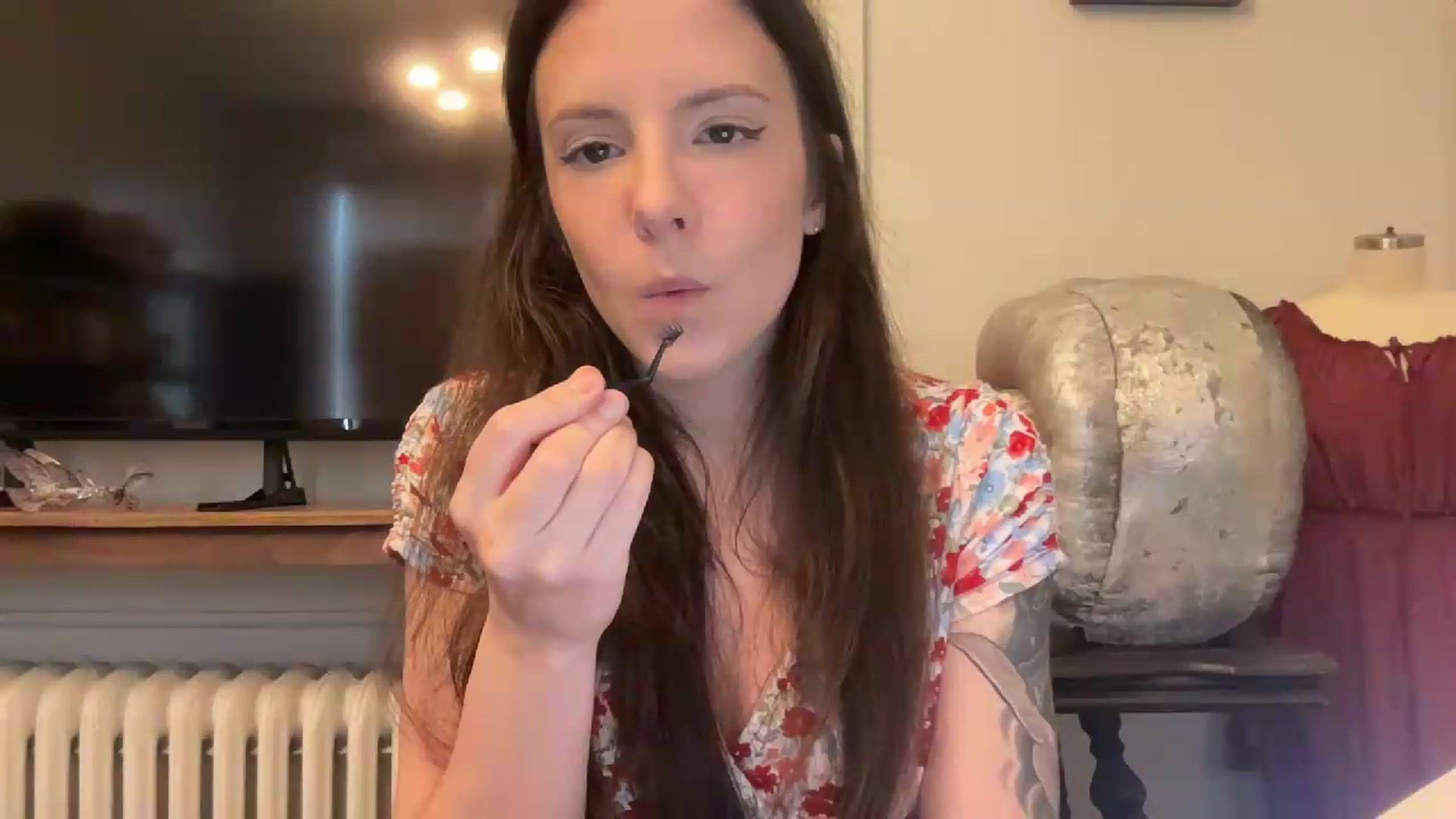 Gallery image thumbnail from MoonMILF's myfreecams stream on, 08/06/2026, 14:39 image 12 of 20