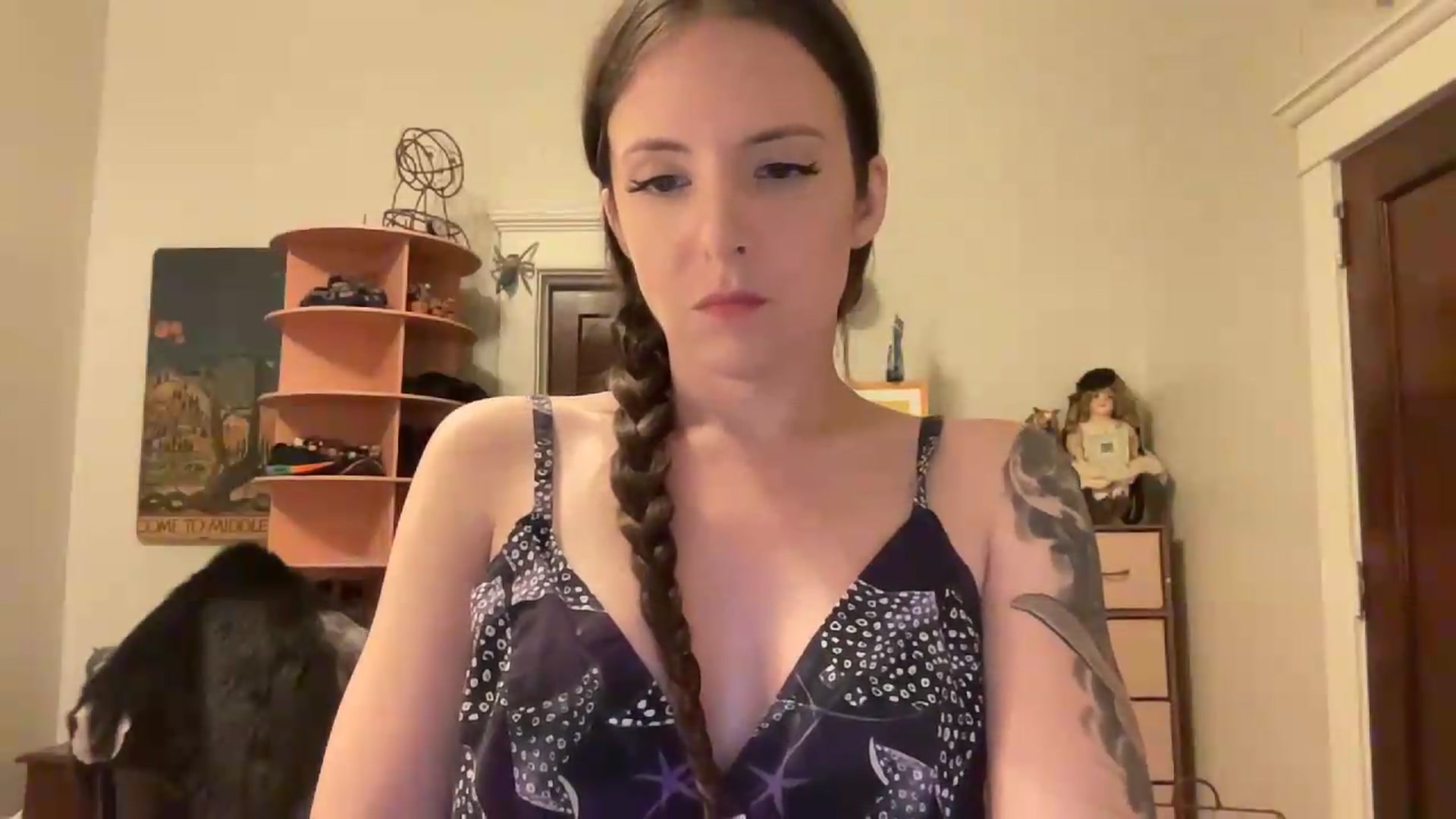 Gallery image thumbnail from MoonMILF's myfreecams stream on, 08/07/2026, 20:49 image 18 of 20