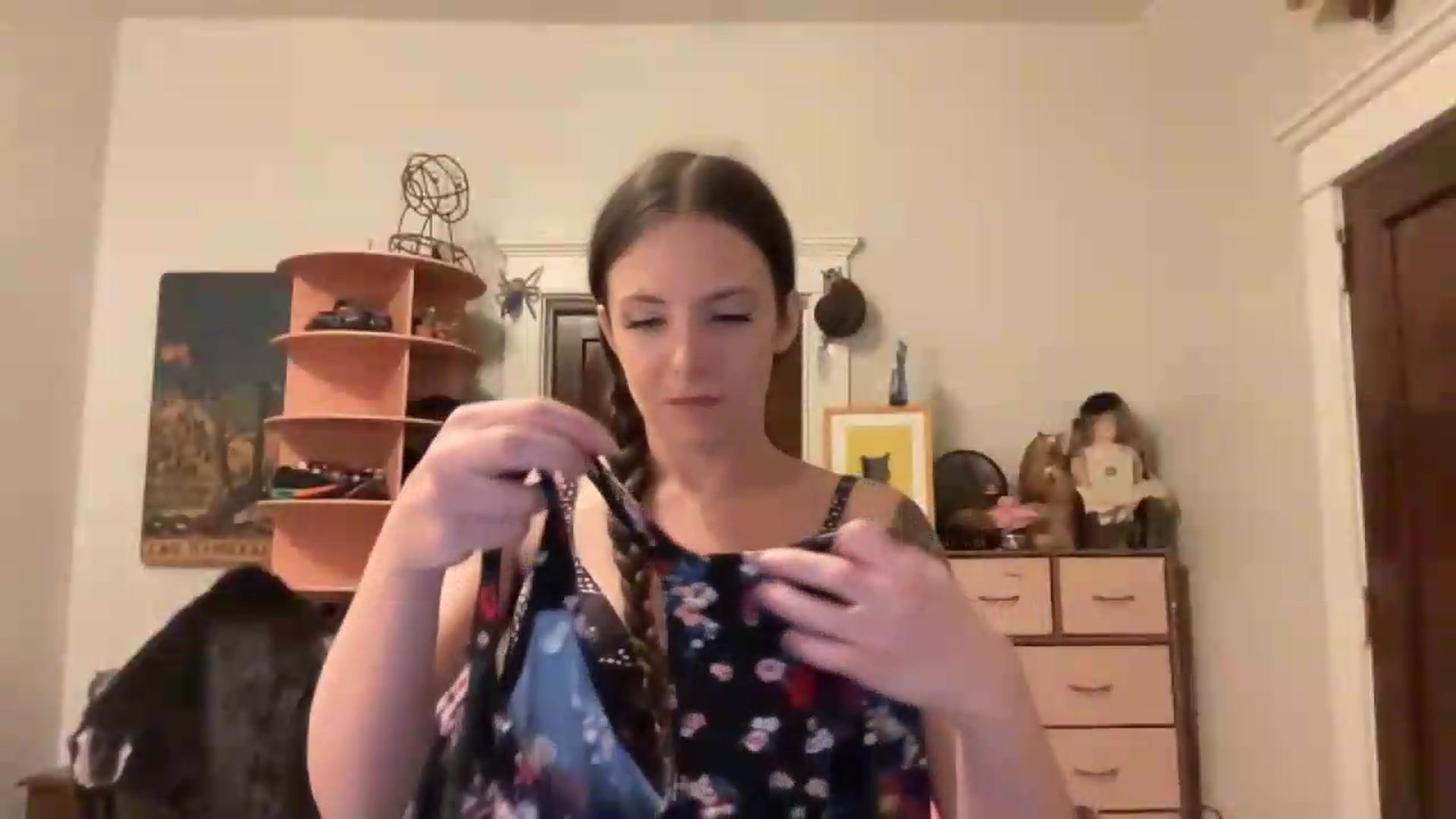 Gallery image thumbnail from MoonMILF's myfreecams stream on, 08/07/2026, 20:49 image 8 of 20