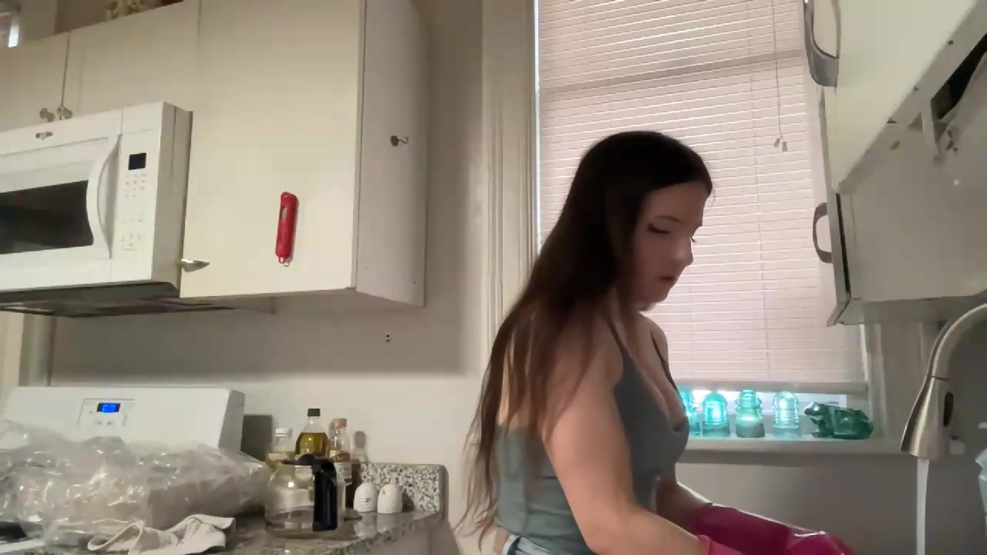 Gallery image thumbnail from MoonMILF's myfreecams stream on, 08/08/2026, 14:35 image 17 of 20