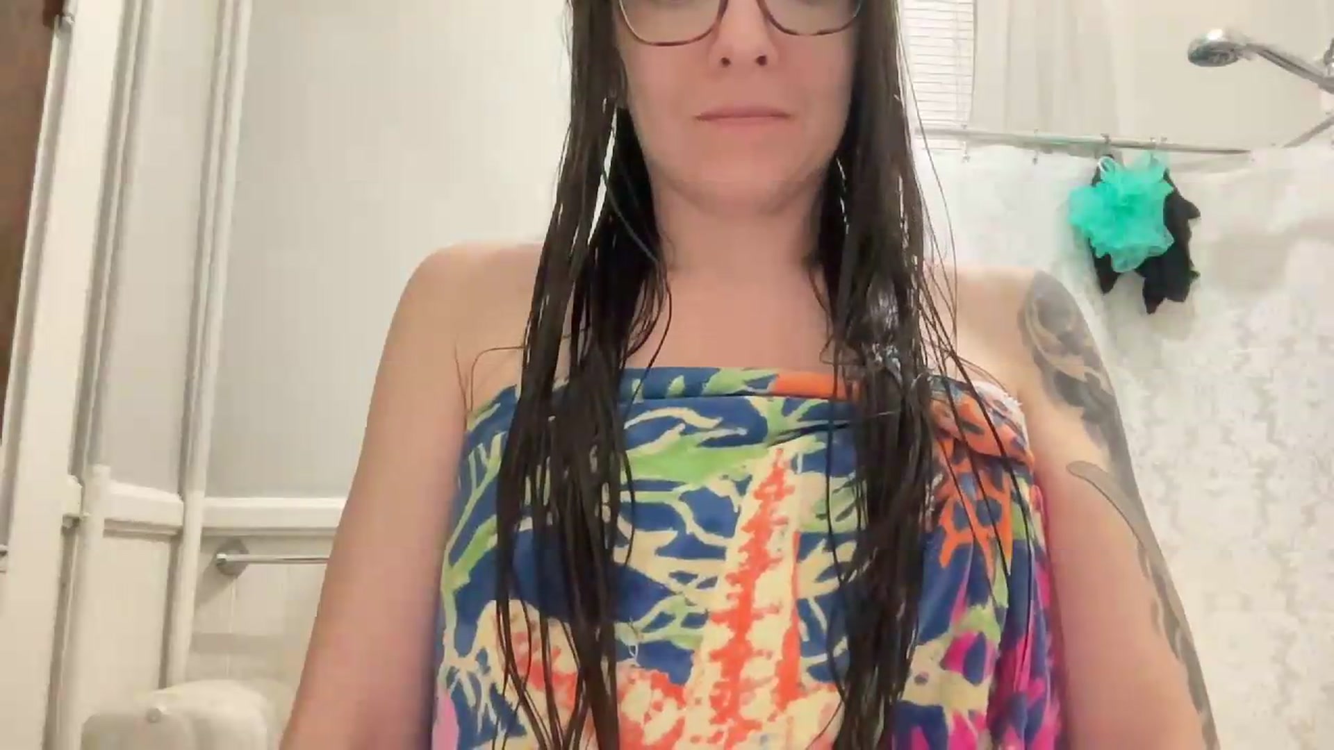 Gallery image thumbnail from MoonMILF's myfreecams stream on, 08/10/2026, 10:54 image 6 of 20