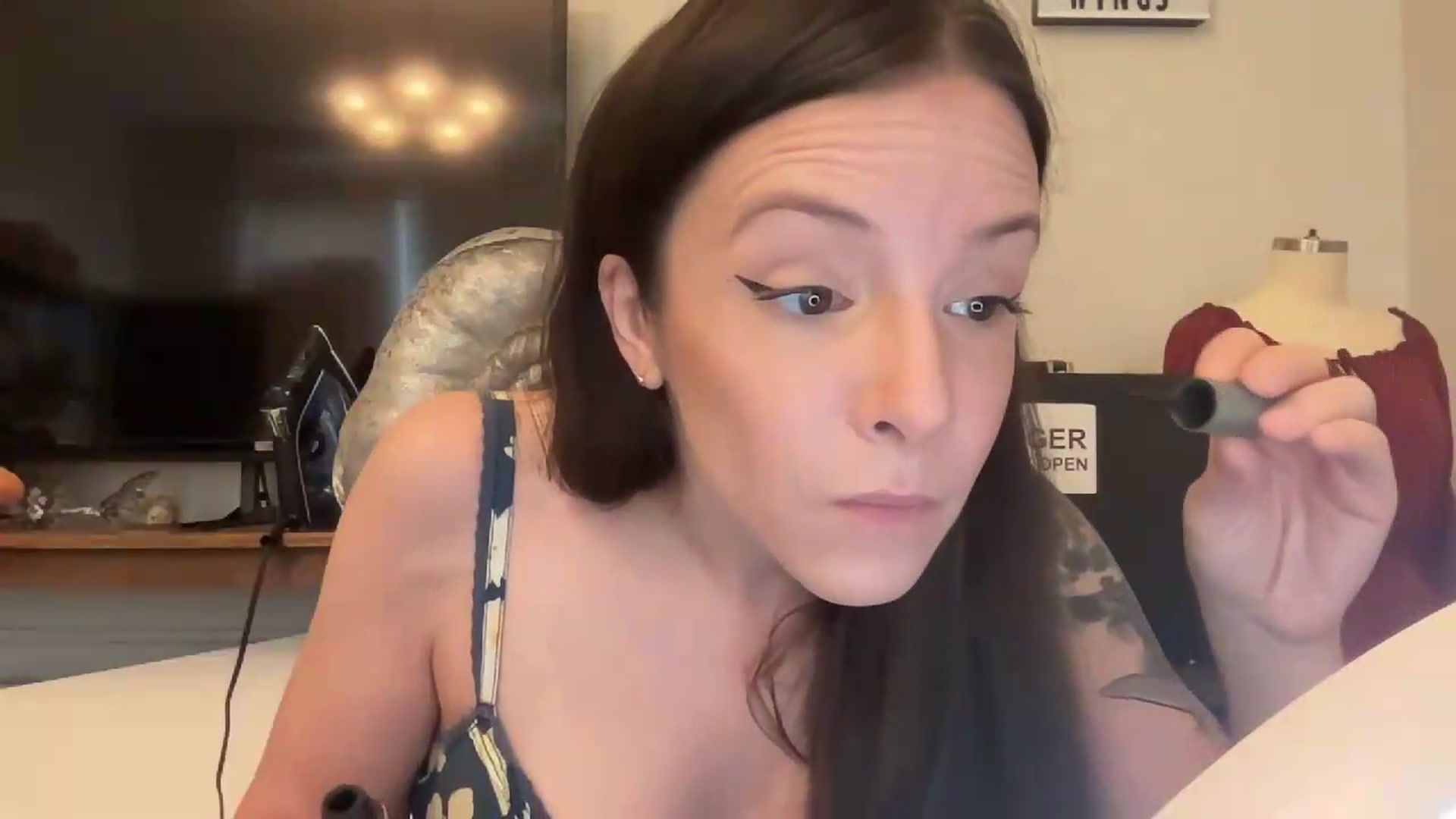 Gallery image thumbnail from MoonMILF's myfreecams stream on, 08/13/2026, 16:59 image 13 of 20