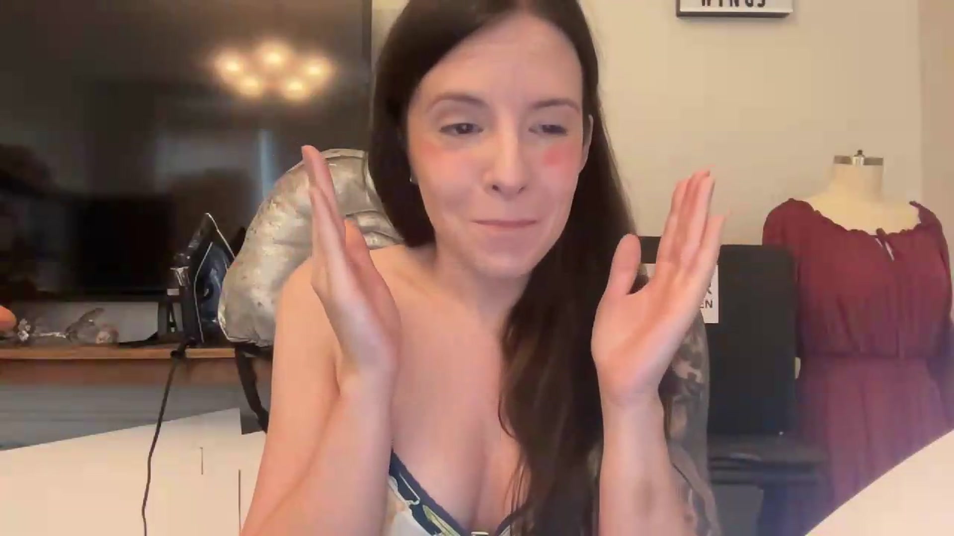 Gallery image thumbnail from MoonMILF's myfreecams stream on, 08/13/2026, 16:59 image 2 of 20