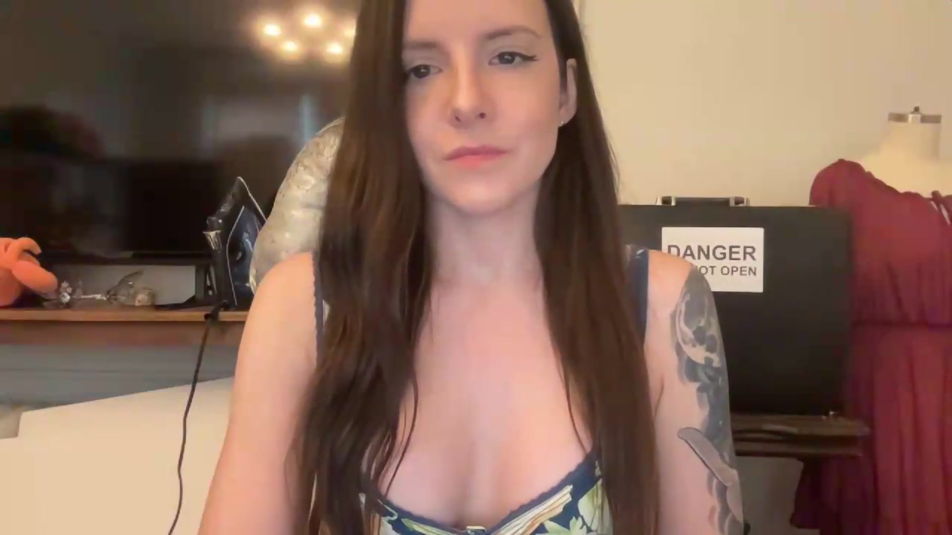 Gallery image thumbnail from MoonMILF's myfreecams stream on, 08/13/2026, 19:03 image 16 of 20