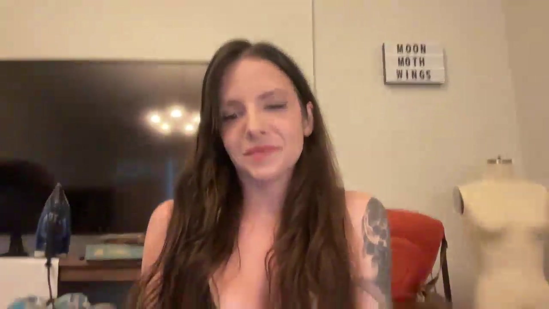 Gallery image thumbnail from MoonMILF's myfreecams stream on, 08/29/2026, 21:16 image 18 of 20