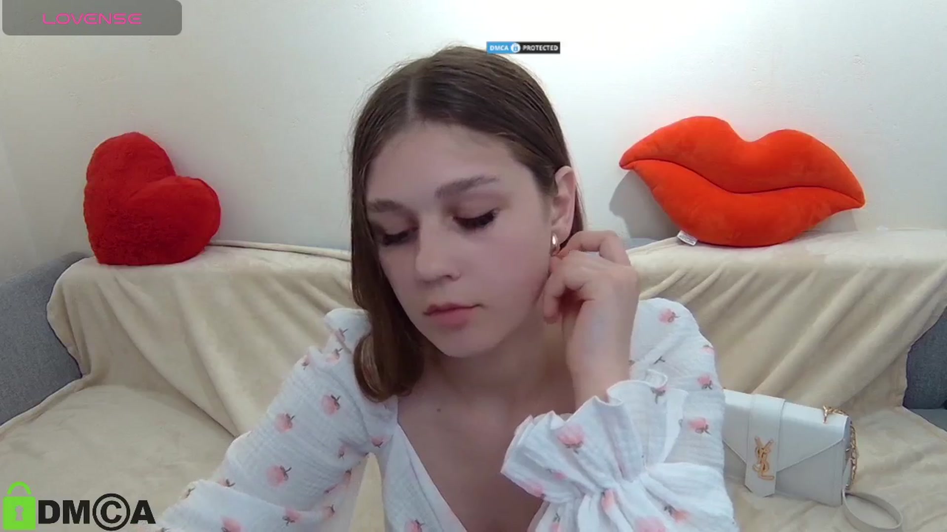 Gallery image thumbnail from MoonPriinces's myfreecams stream on, 06/28/2024, 15:24 image 17 of 20