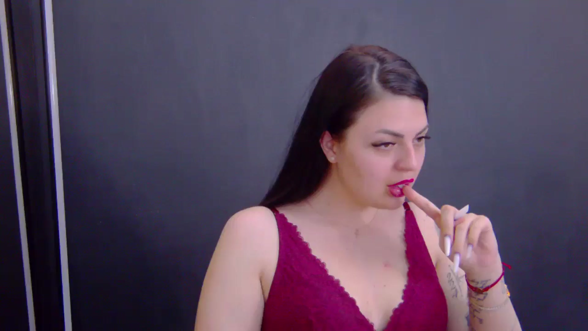 Gallery image thumbnail from MoonShine_'s myfreecams stream on, 03/30/2025, 01:38 image 17 of 20