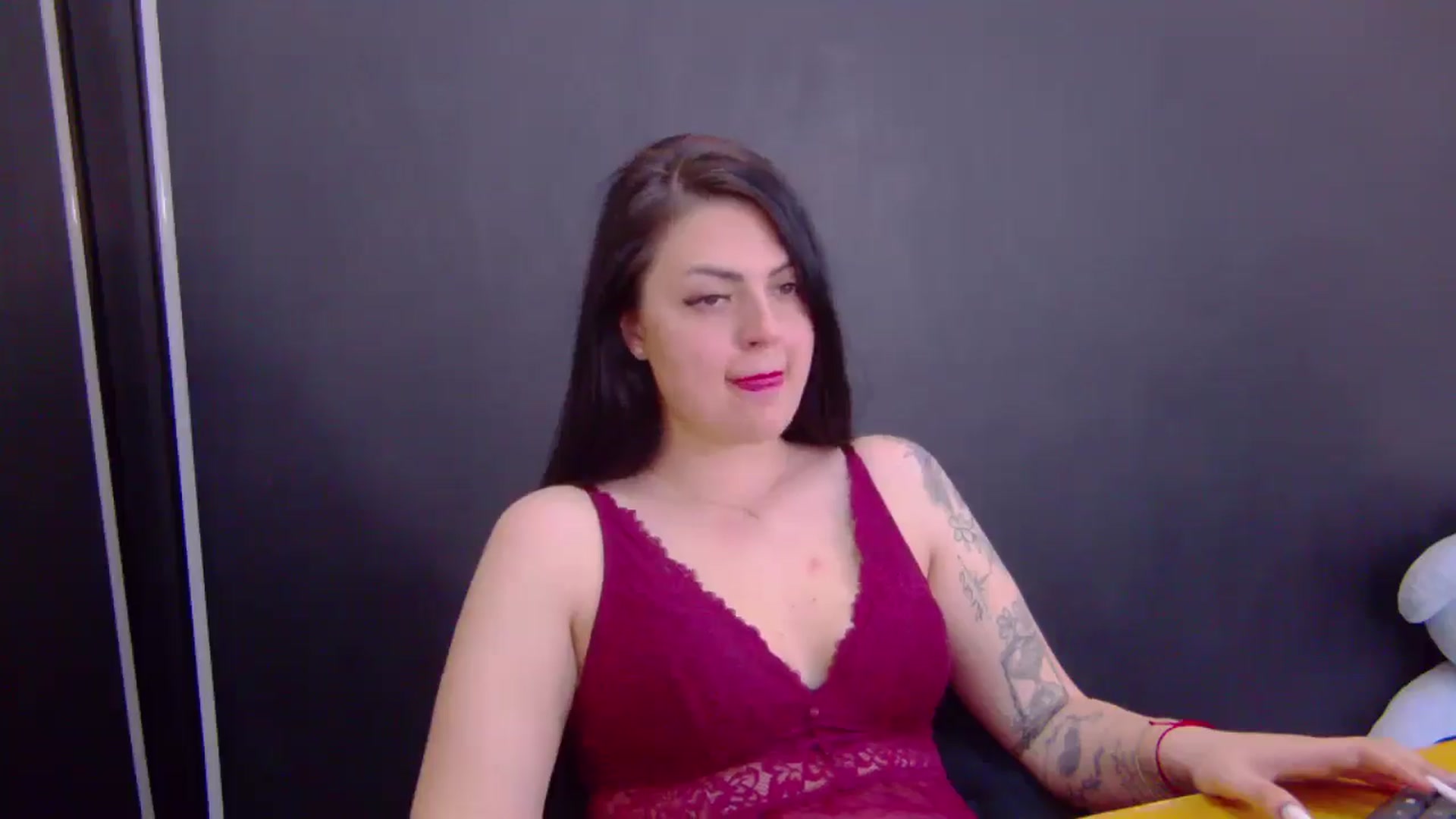Gallery image thumbnail from MoonShine_'s myfreecams stream on, 03/30/2025, 01:38 image 11 of 20