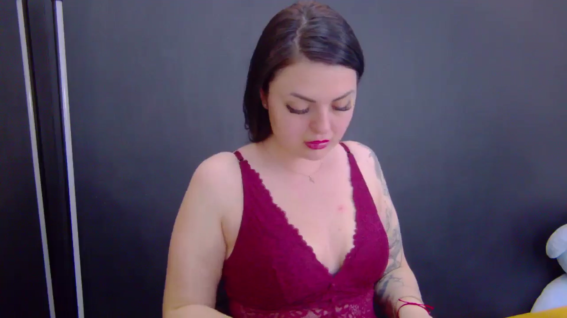 Gallery image thumbnail from MoonShine_'s myfreecams stream on, 03/30/2025, 01:38 image 6 of 20