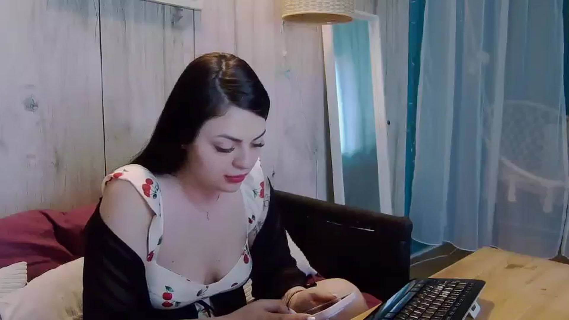 Gallery image thumbnail from MoonShine_'s myfreecams stream on, 04/11/2025, 10:10 image 7 of 20