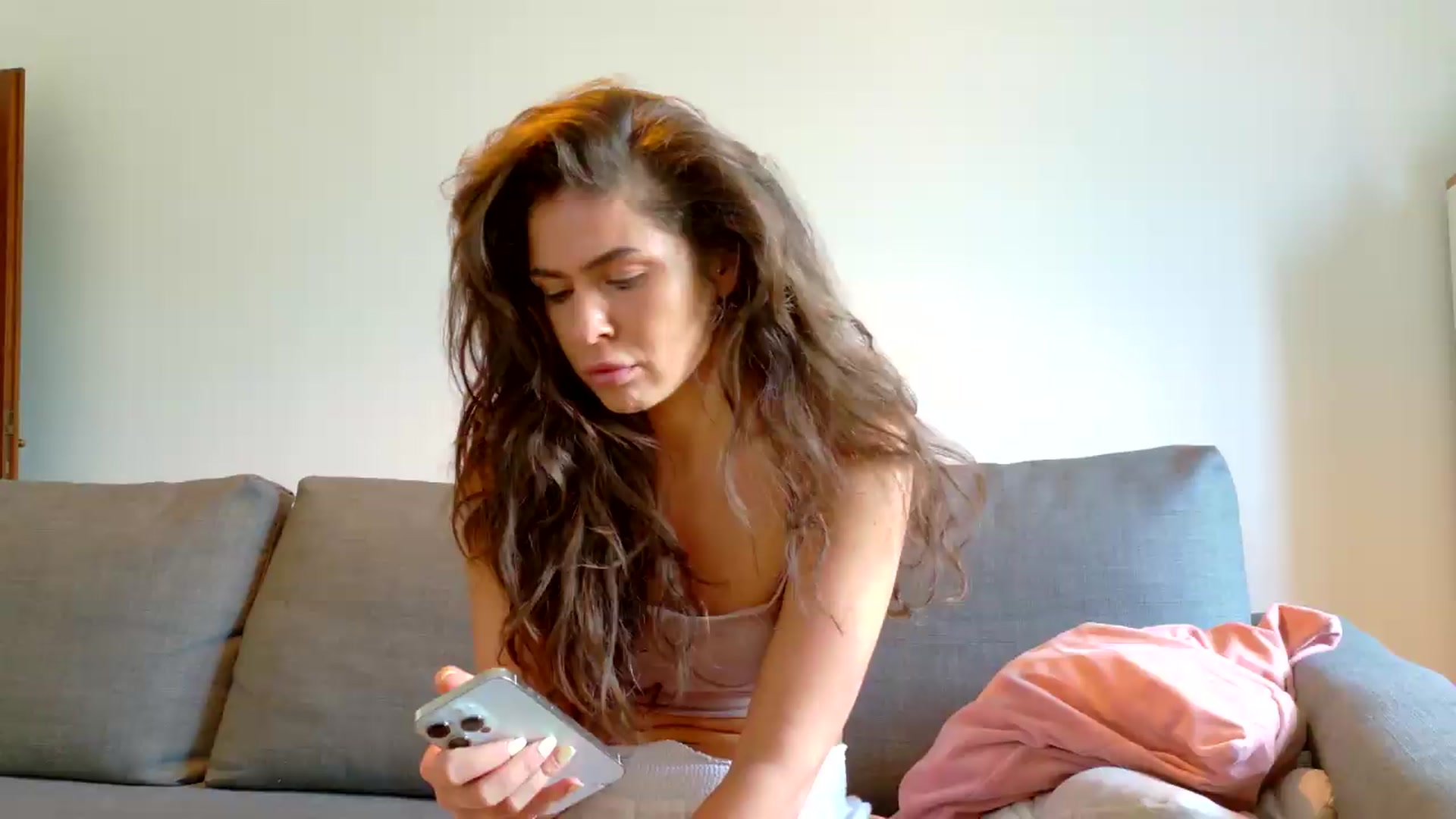 Gallery image thumbnail from MoonV3il88's myfreecams stream on, 08/05/2026, 11:15 image 3 of 20