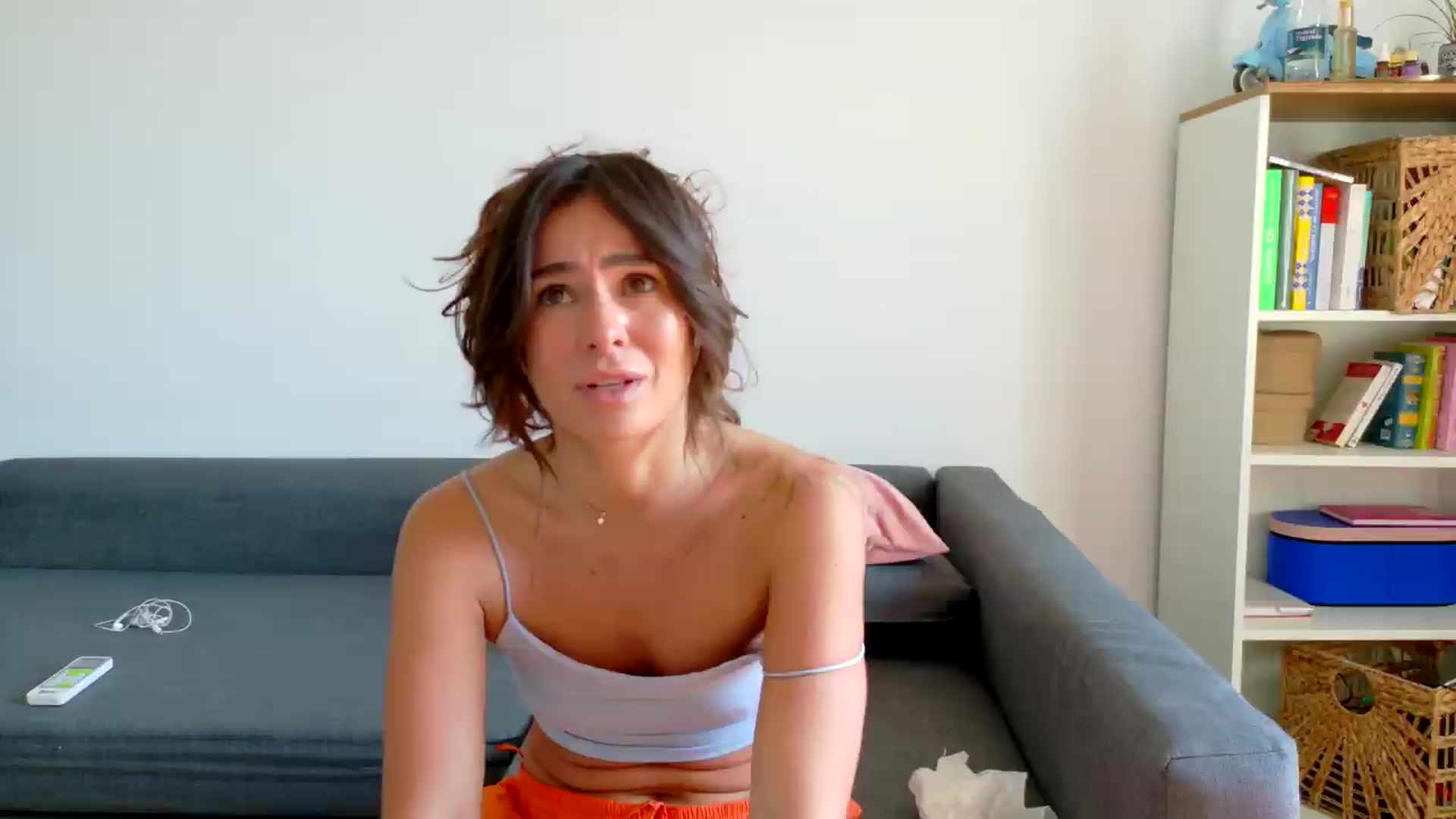 Gallery image thumbnail from MoonV3il88's myfreecams stream on, 08/26/2026, 18:10 image 14 of 20