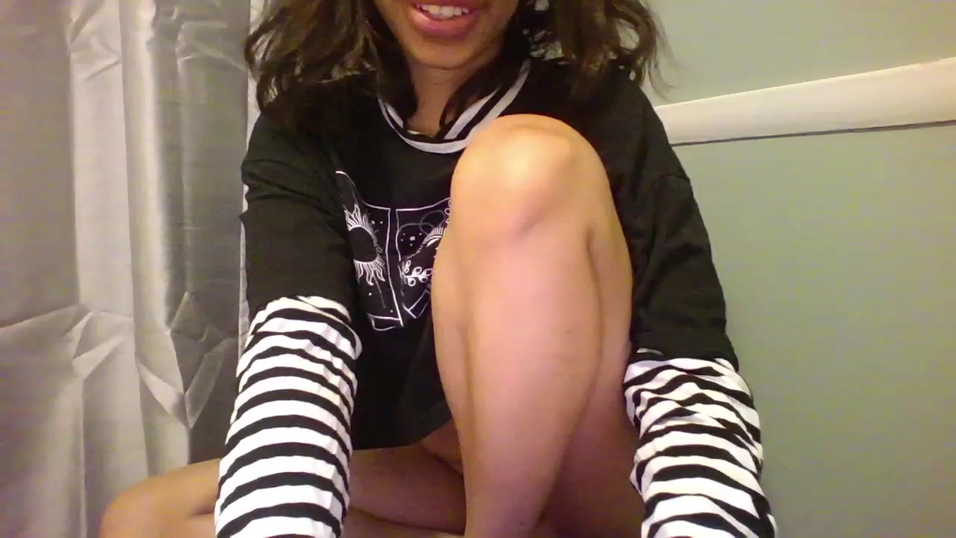 Gallery image thumbnail from Moon_Fae's myfreecams stream on, 01/09/2023, 09:58 image 5 of 20