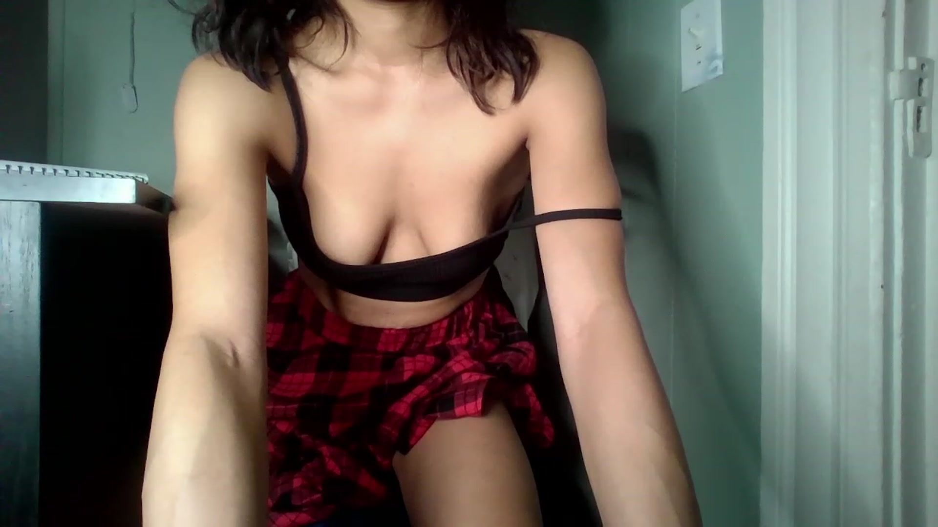 Gallery image thumbnail from Moon_Fae's myfreecams stream on, 04/18/2023, 08:50 image 14 of 20
