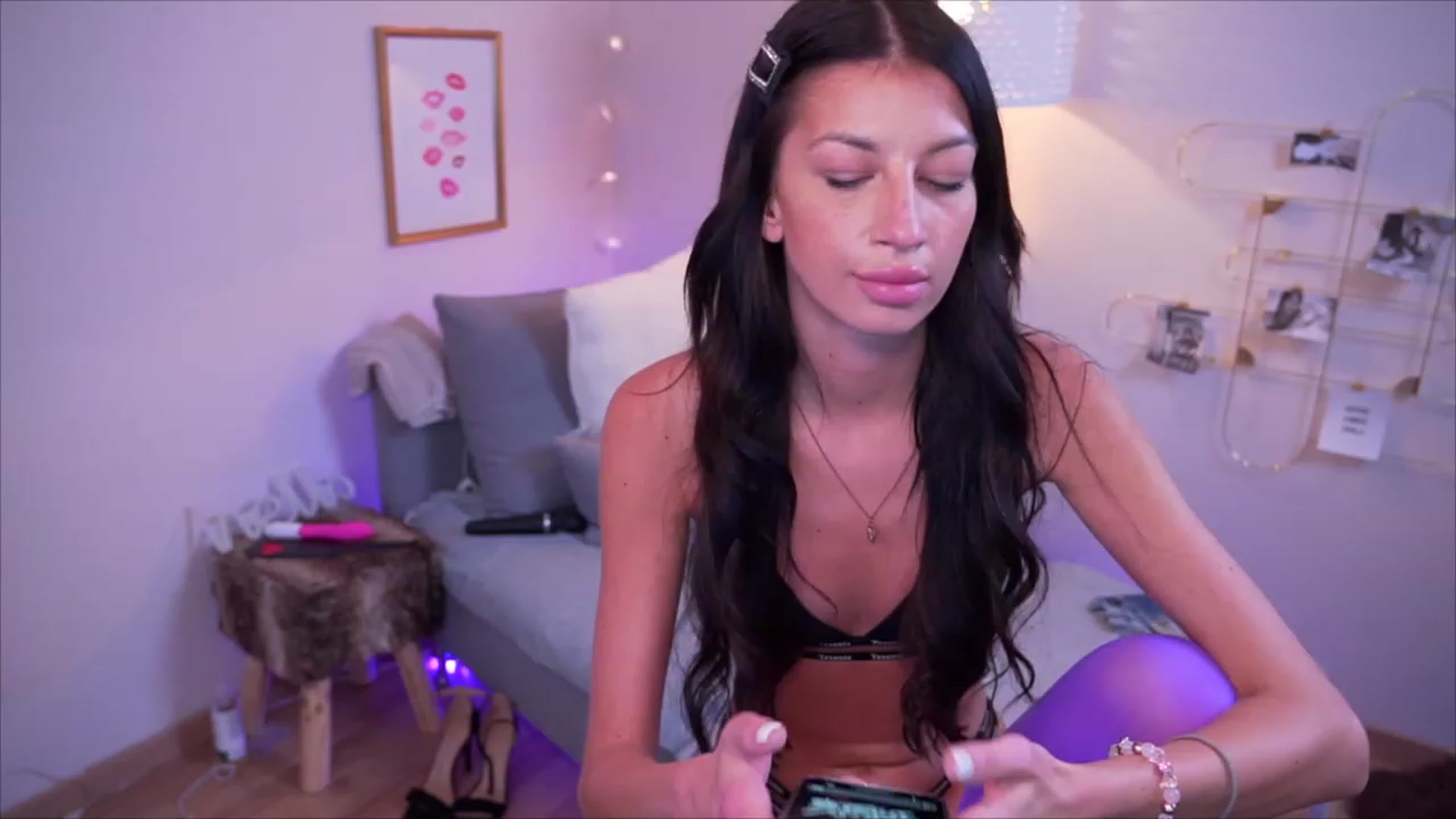 Gallery image thumbnail from Moon_Treasure's myfreecams stream on, 05/20/2023, 14:26 image 10 of 20