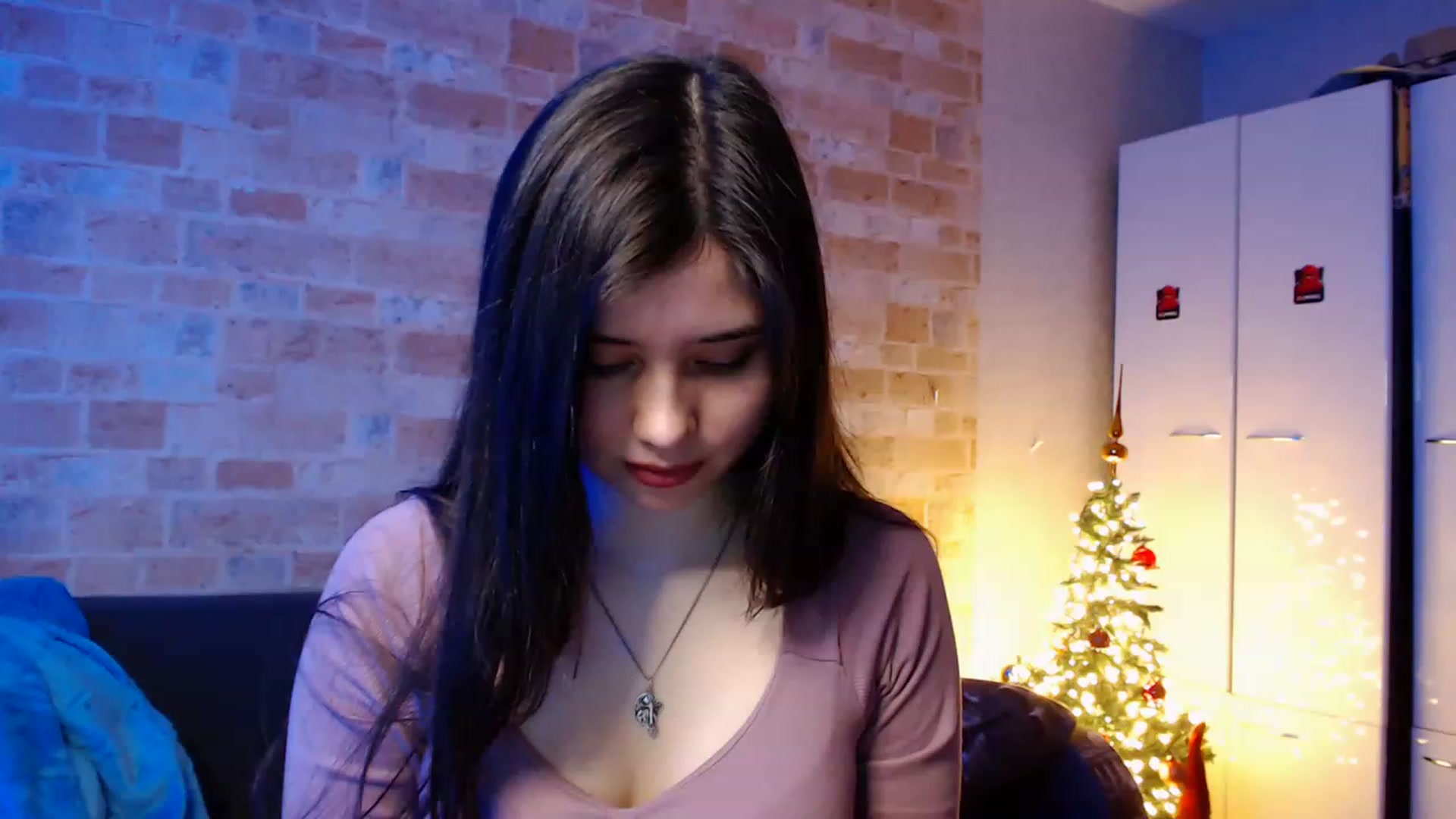 Gallery image thumbnail from Moon_light23's myfreecams stream on, 12/29/2022, 19:59 image 19 of 20