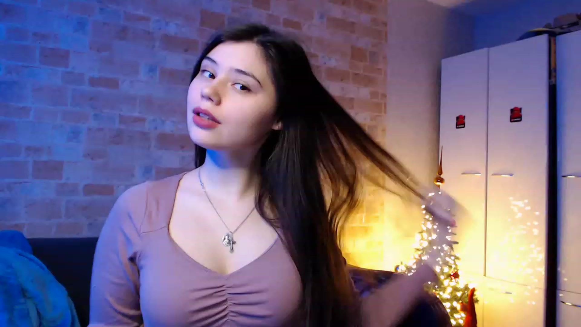 Gallery image thumbnail from Moon_light23's myfreecams stream on, 12/29/2022, 19:59 image 2 of 20